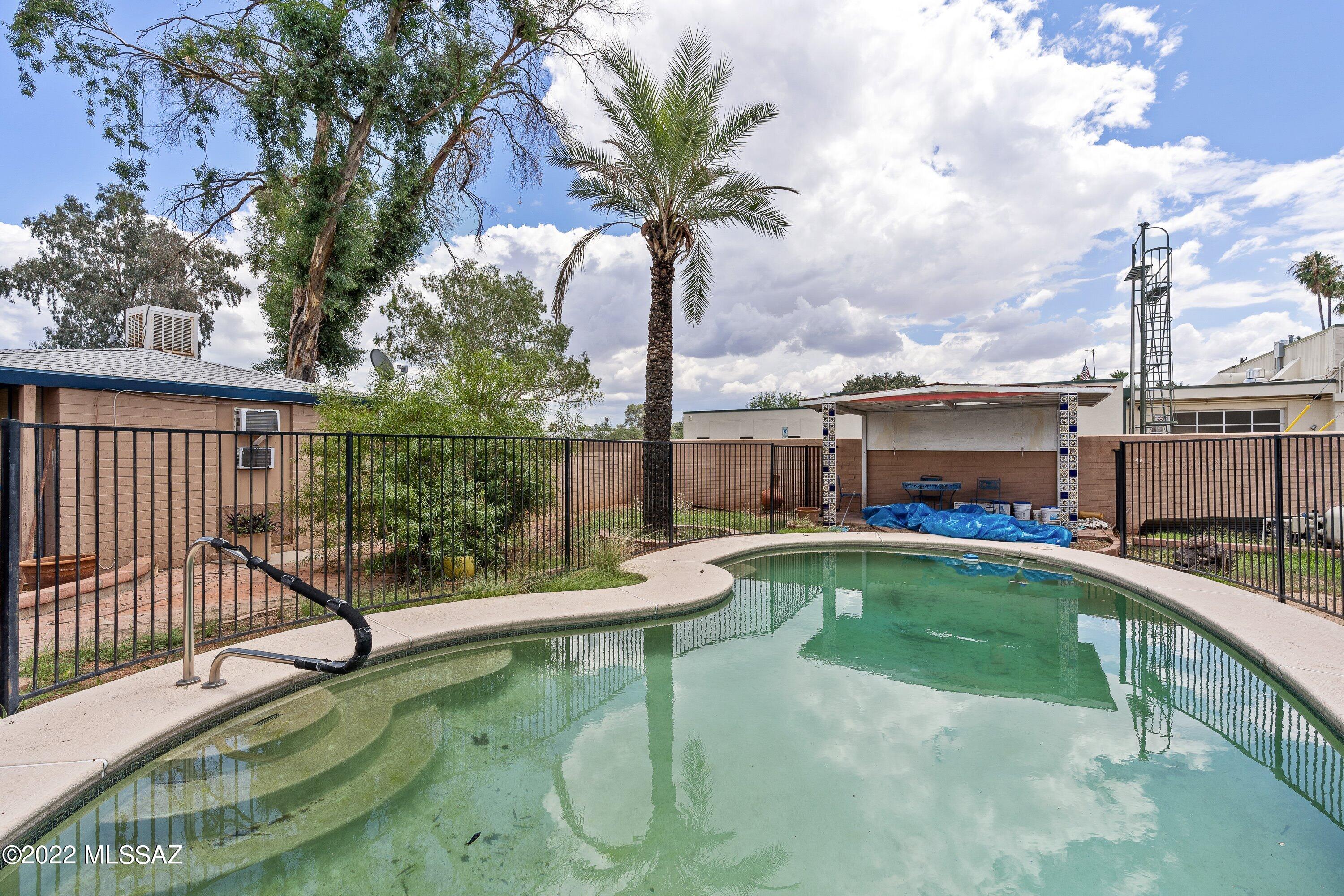 Country Club Heights - Residential