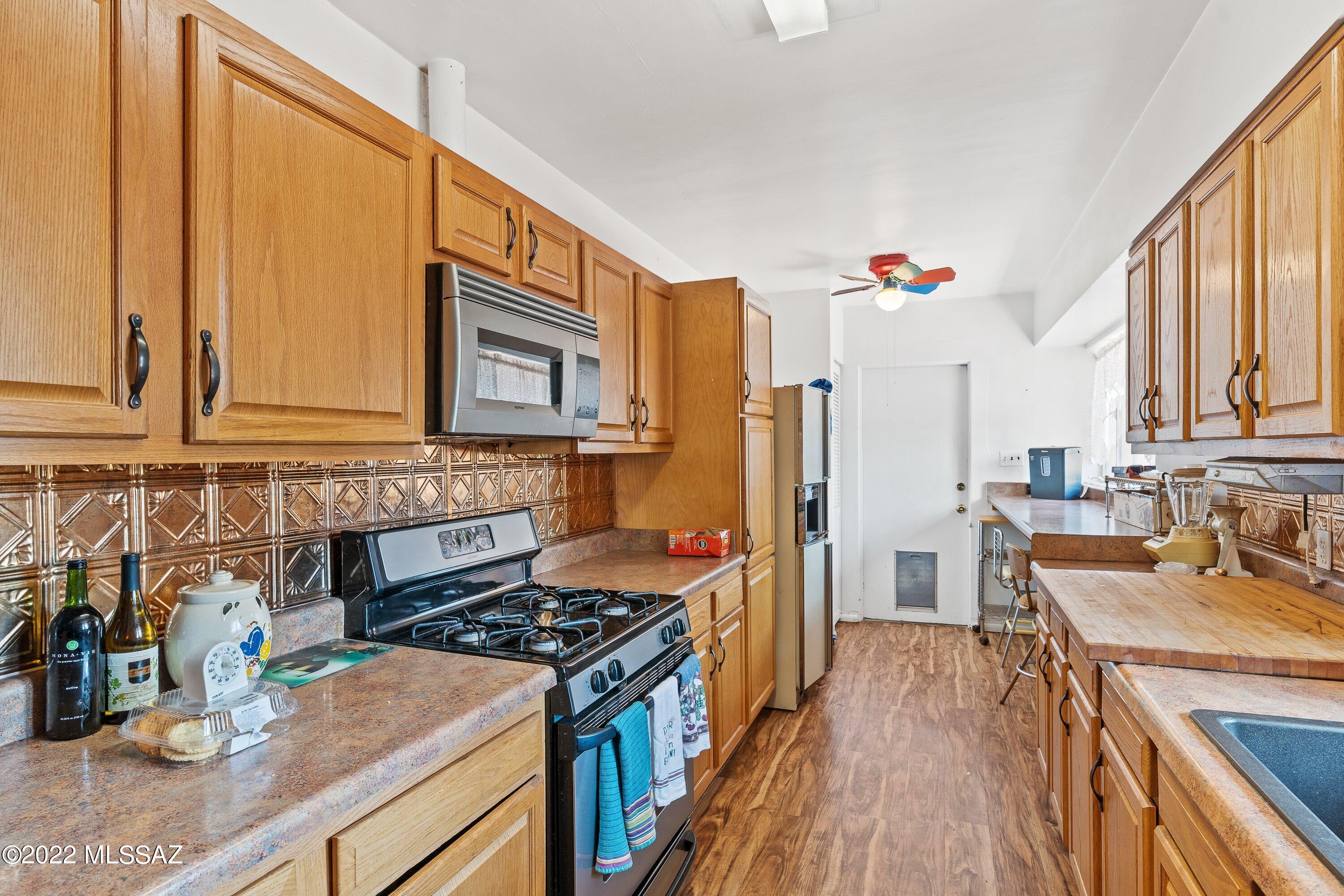 Country Club Heights - Residential