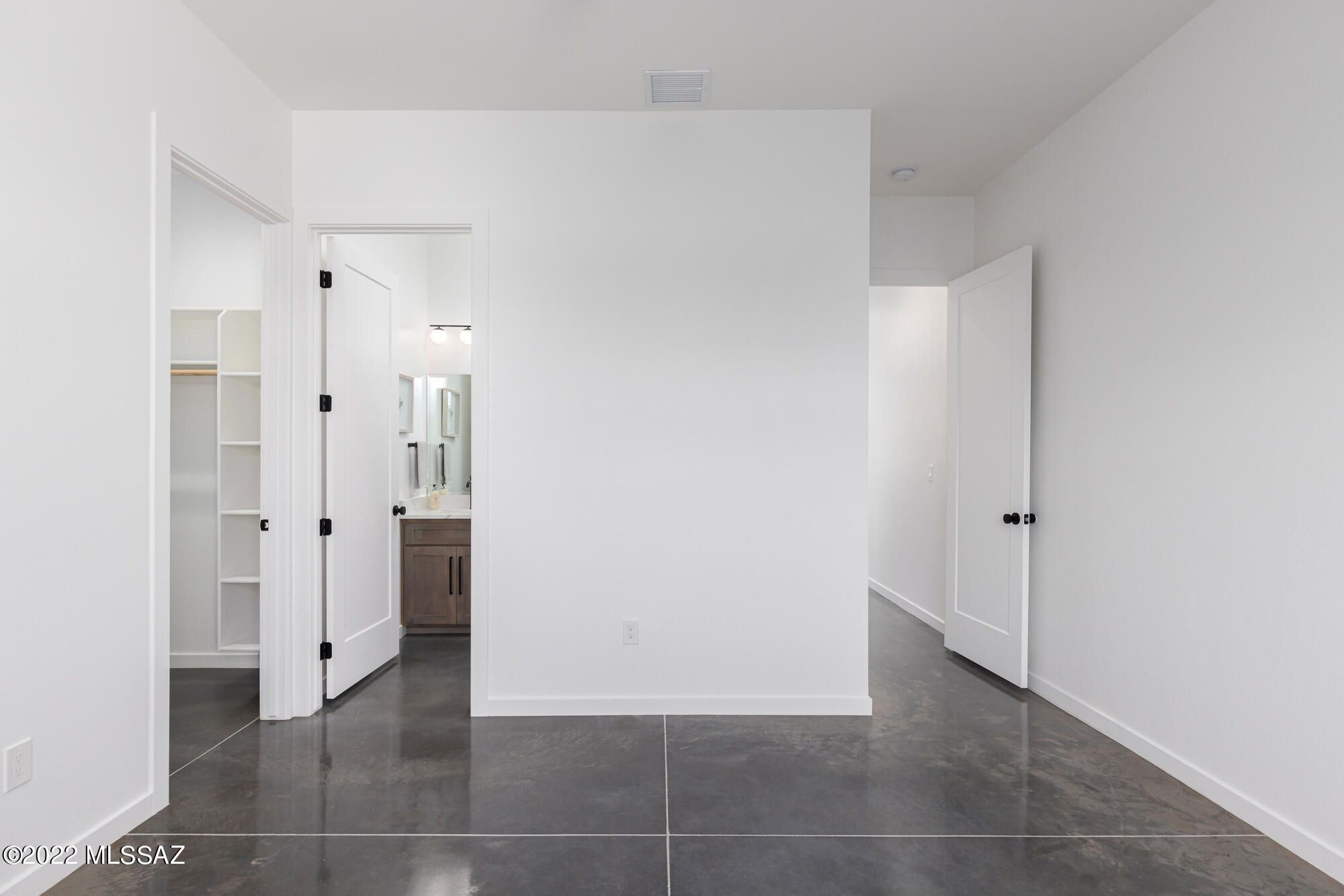 Unsubdivided - Residential