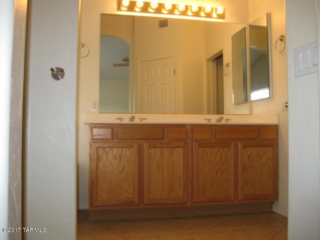 Lakes At Castle Rock (The) - Residential Lease