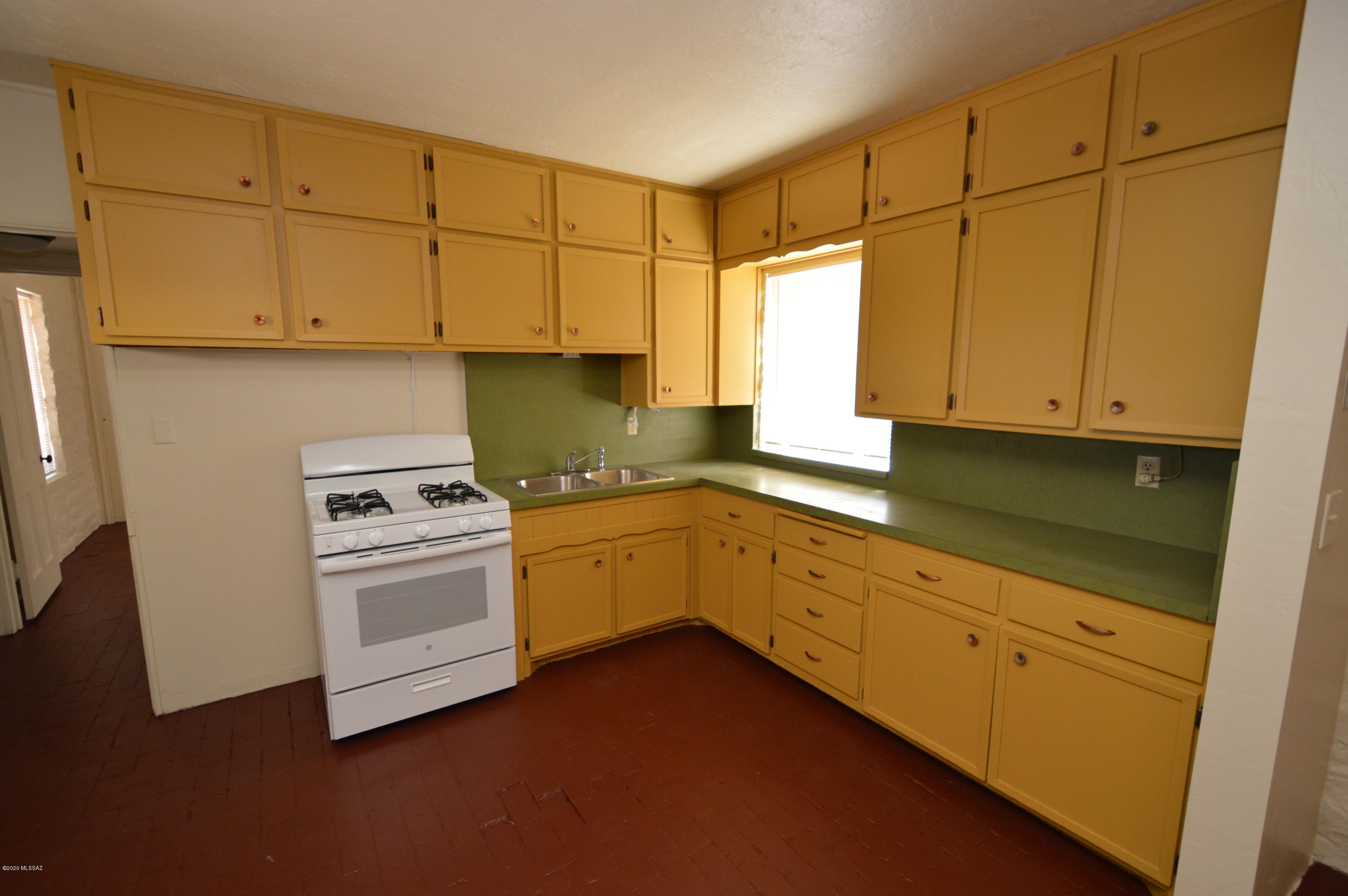Unsubdivided - Residential Lease