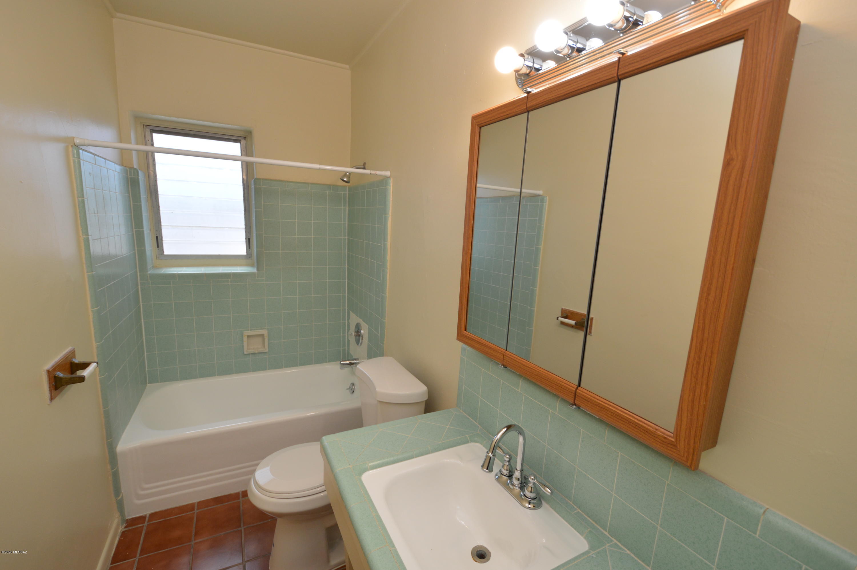 Unsubdivided - Residential Lease
