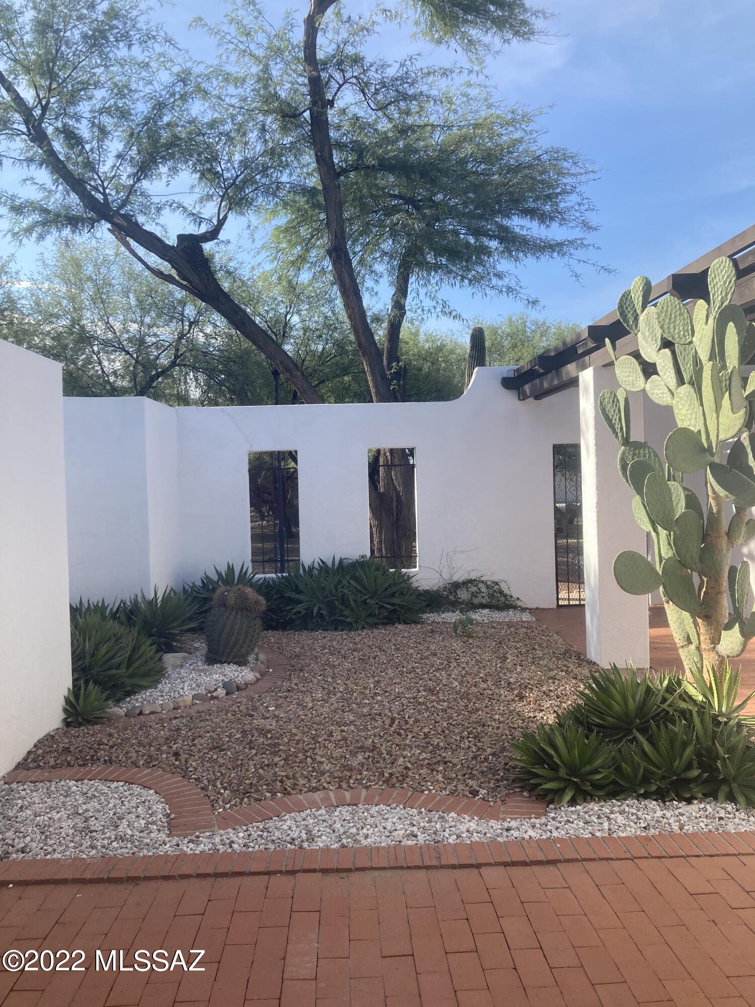 Sabino Vista Townshouses (1-53) - Residential Lease