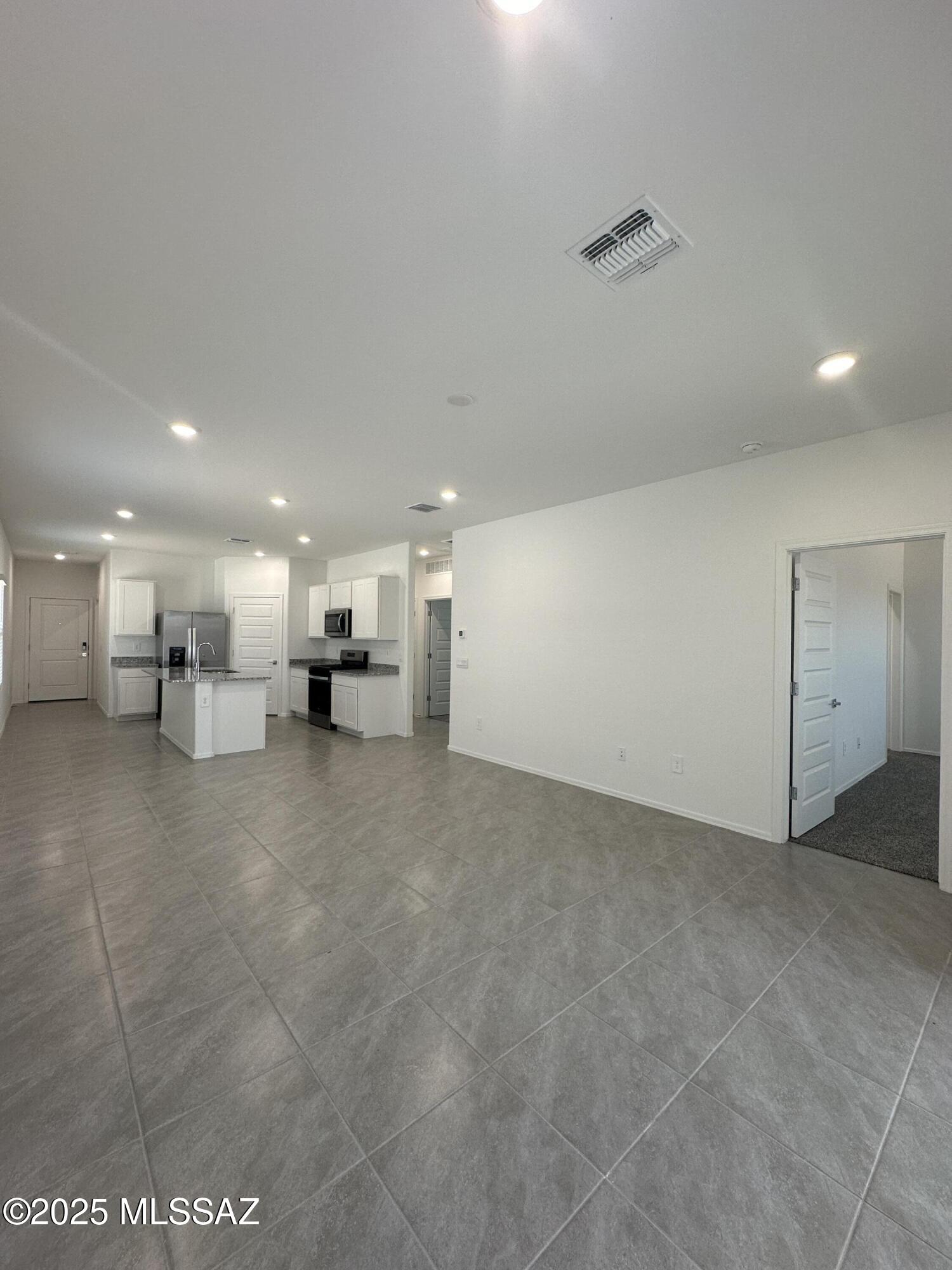Saguaro Bloom SQ20180540069 - Residential Lease