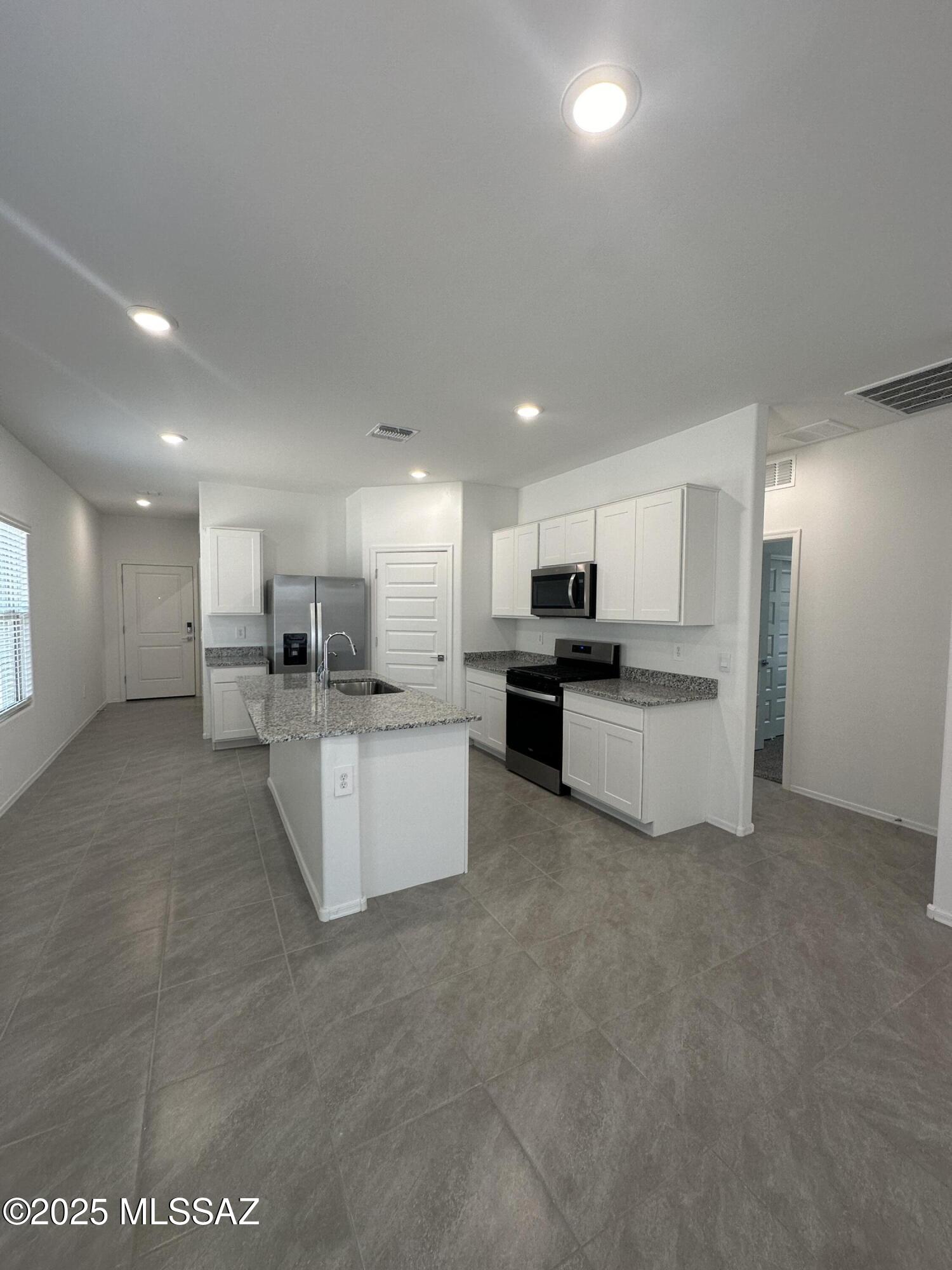 Saguaro Bloom SQ20180540069 - Residential Lease