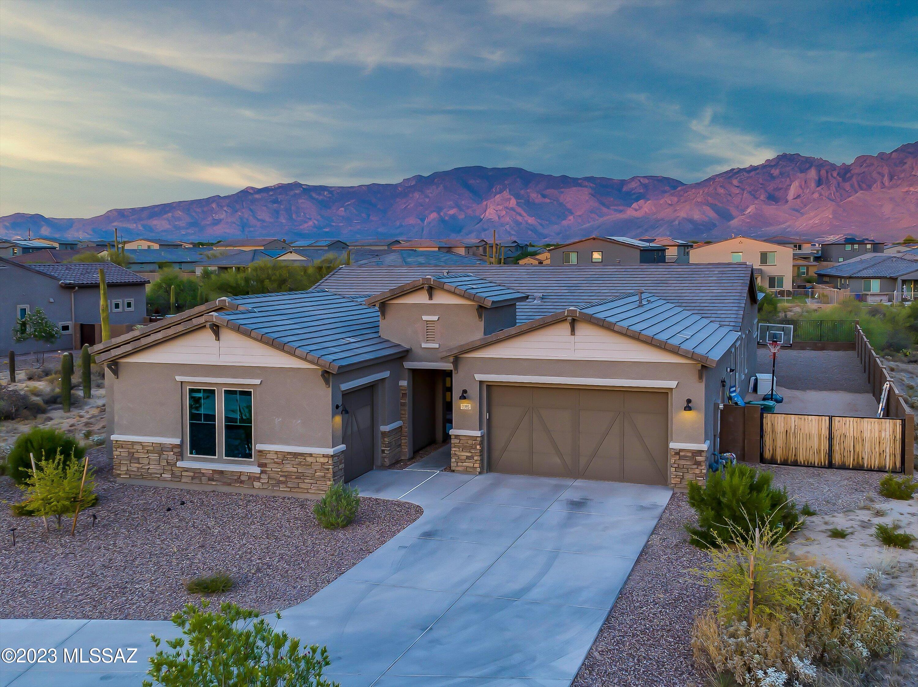 Saguaros Viejos West - Residential