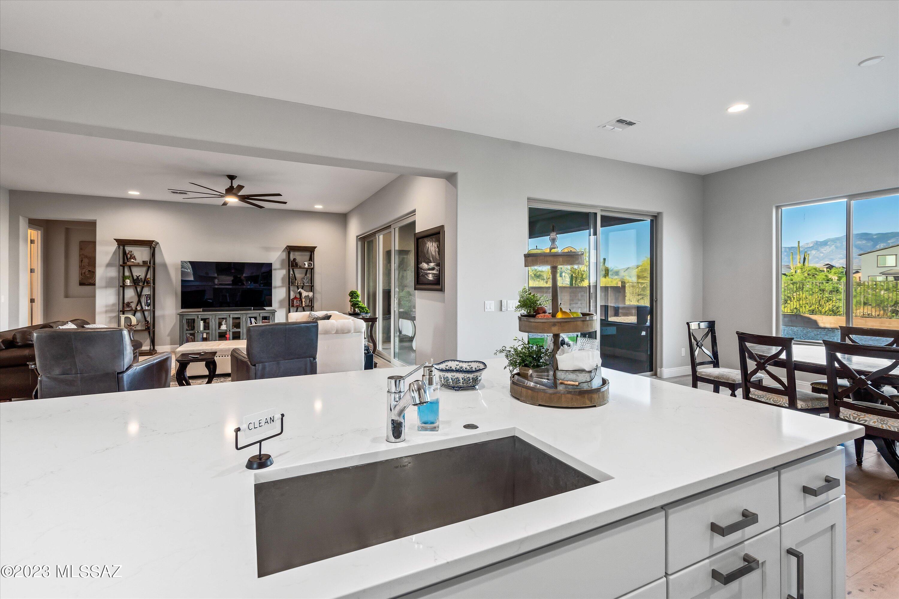 Saguaros Viejos West - Residential