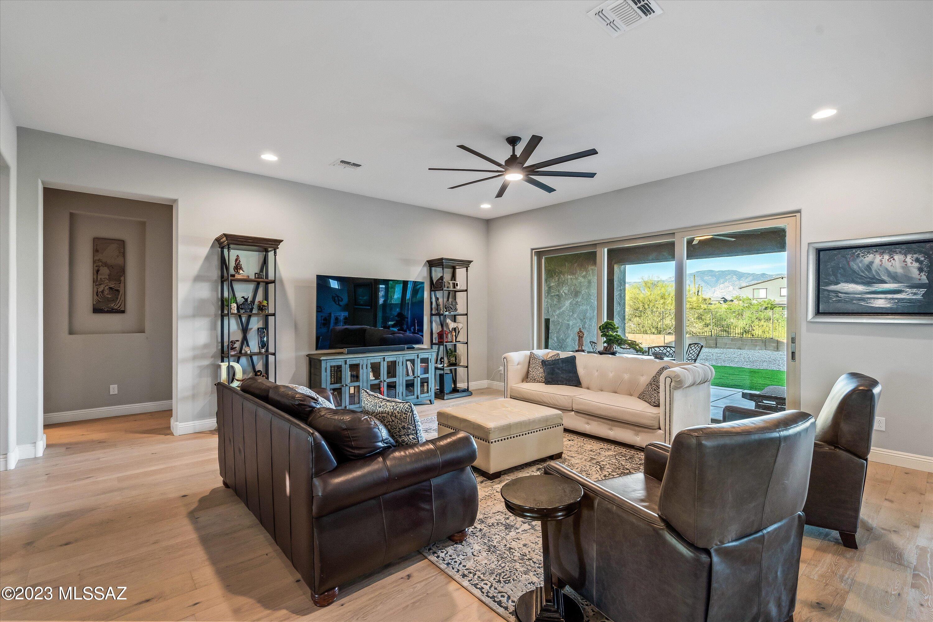 Saguaros Viejos West - Residential
