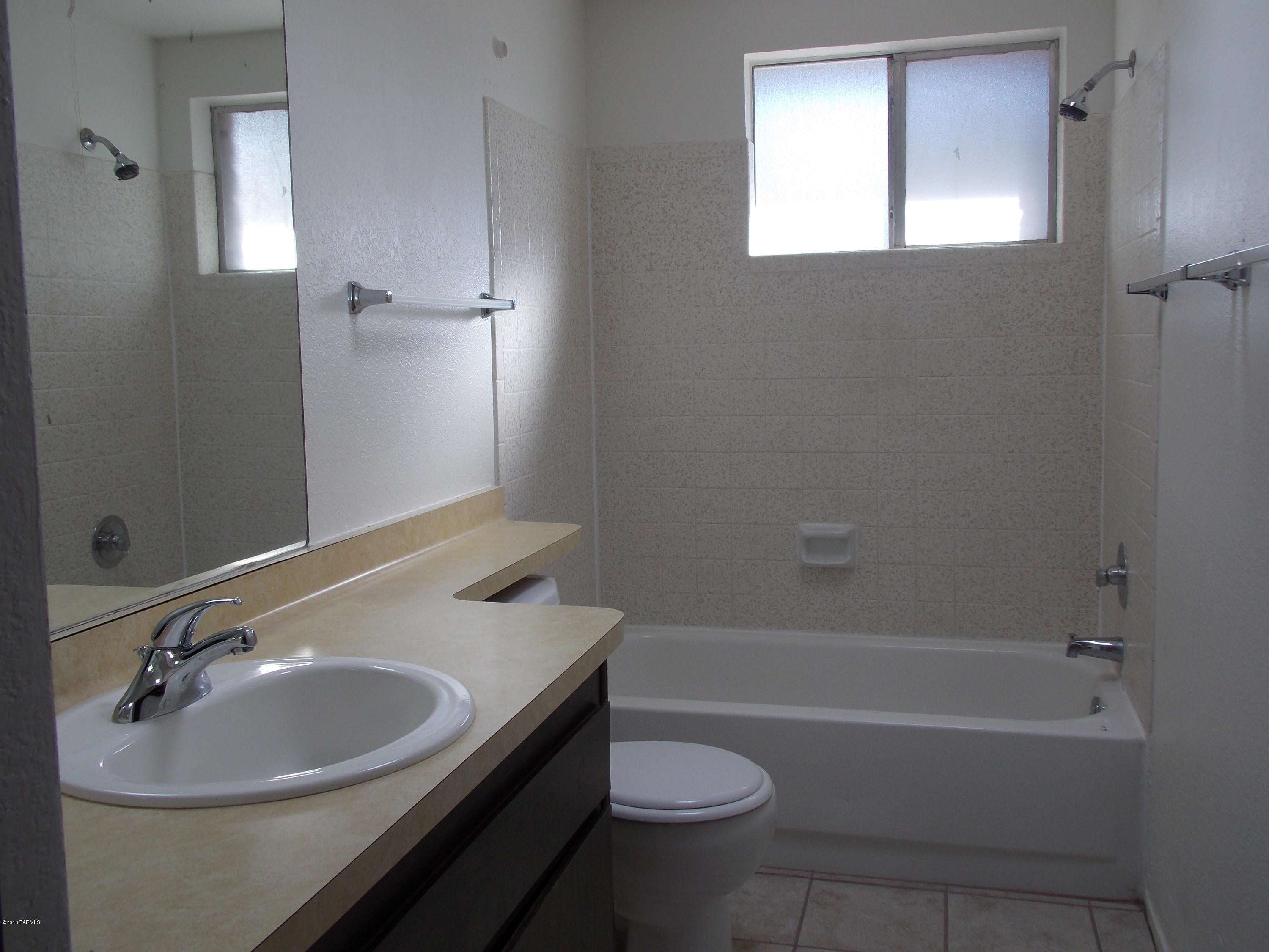 Casas Adobes Park (1-93) - Residential Lease