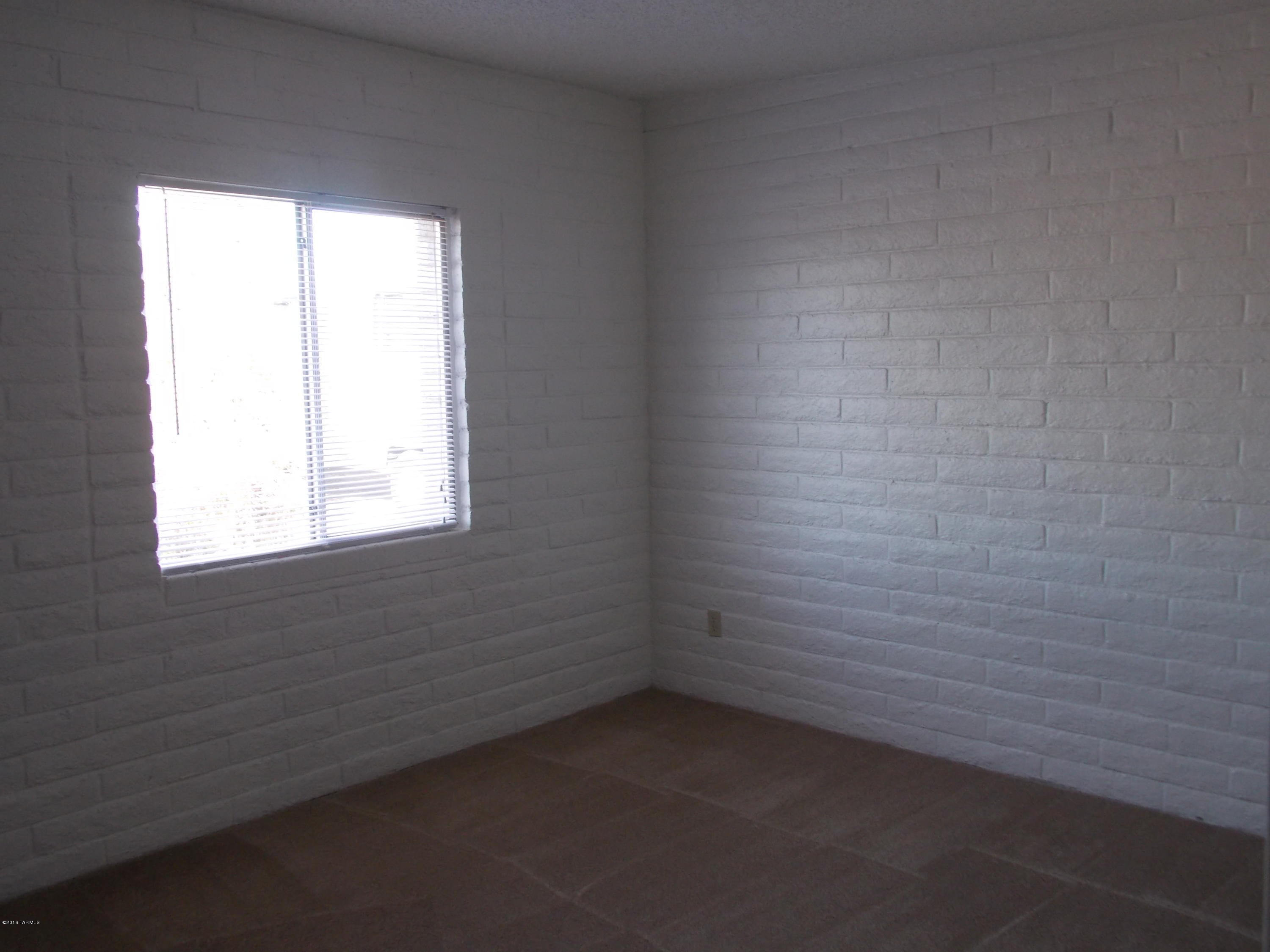 Casas Adobes Park (1-93) - Residential Lease