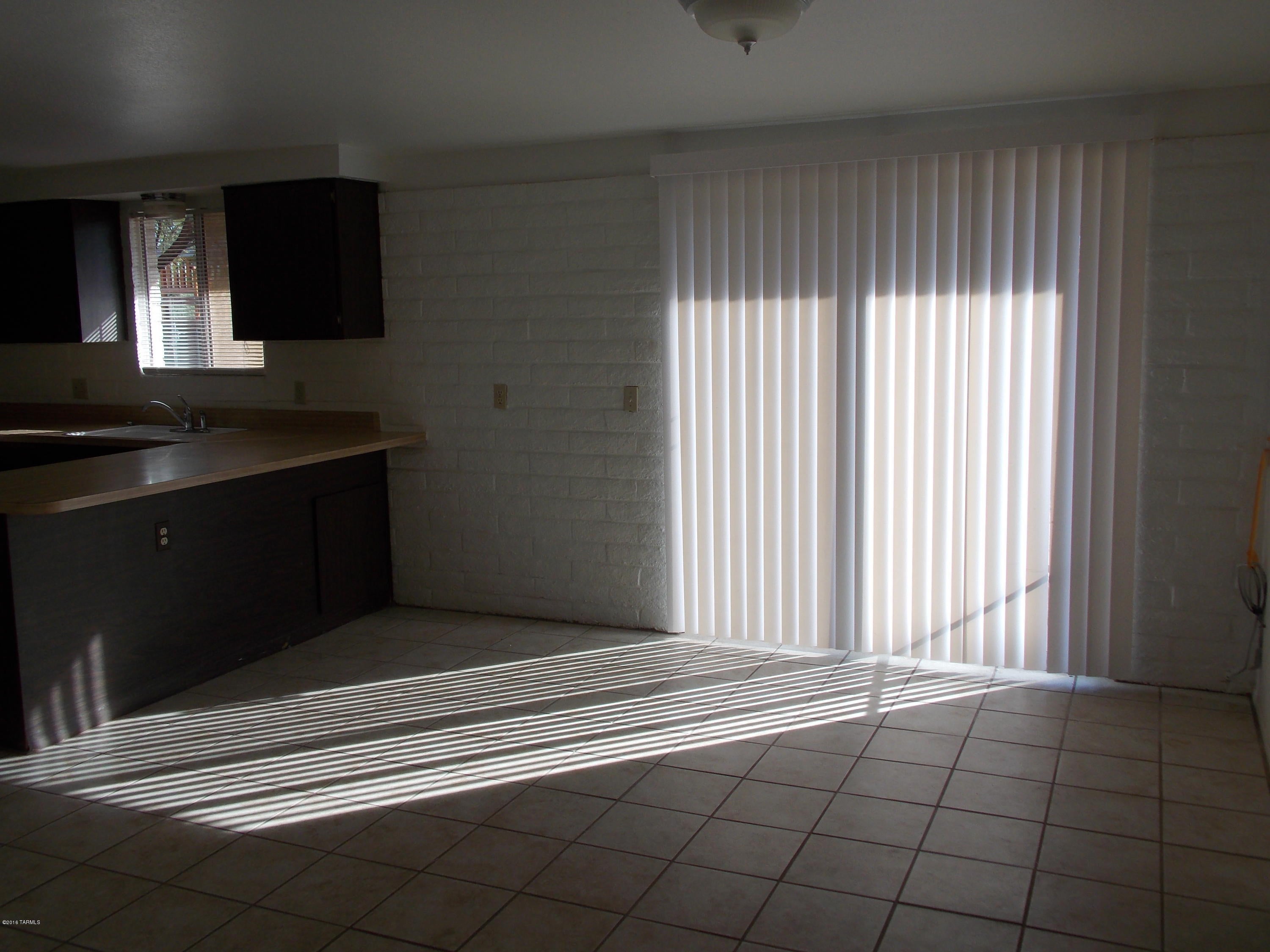 Casas Adobes Park (1-93) - Residential Lease