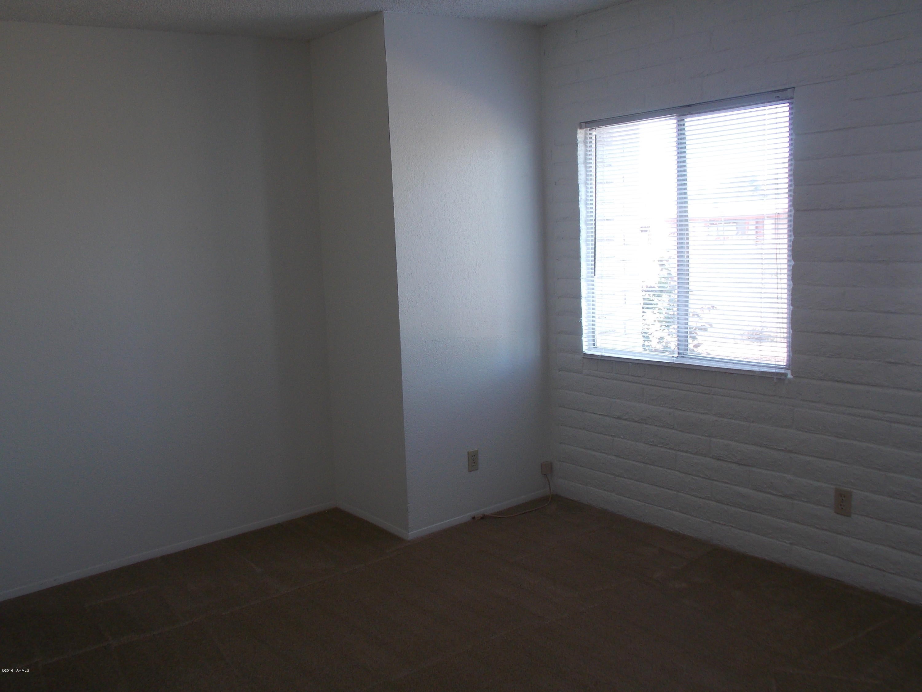 Casas Adobes Park (1-93) - Residential Lease