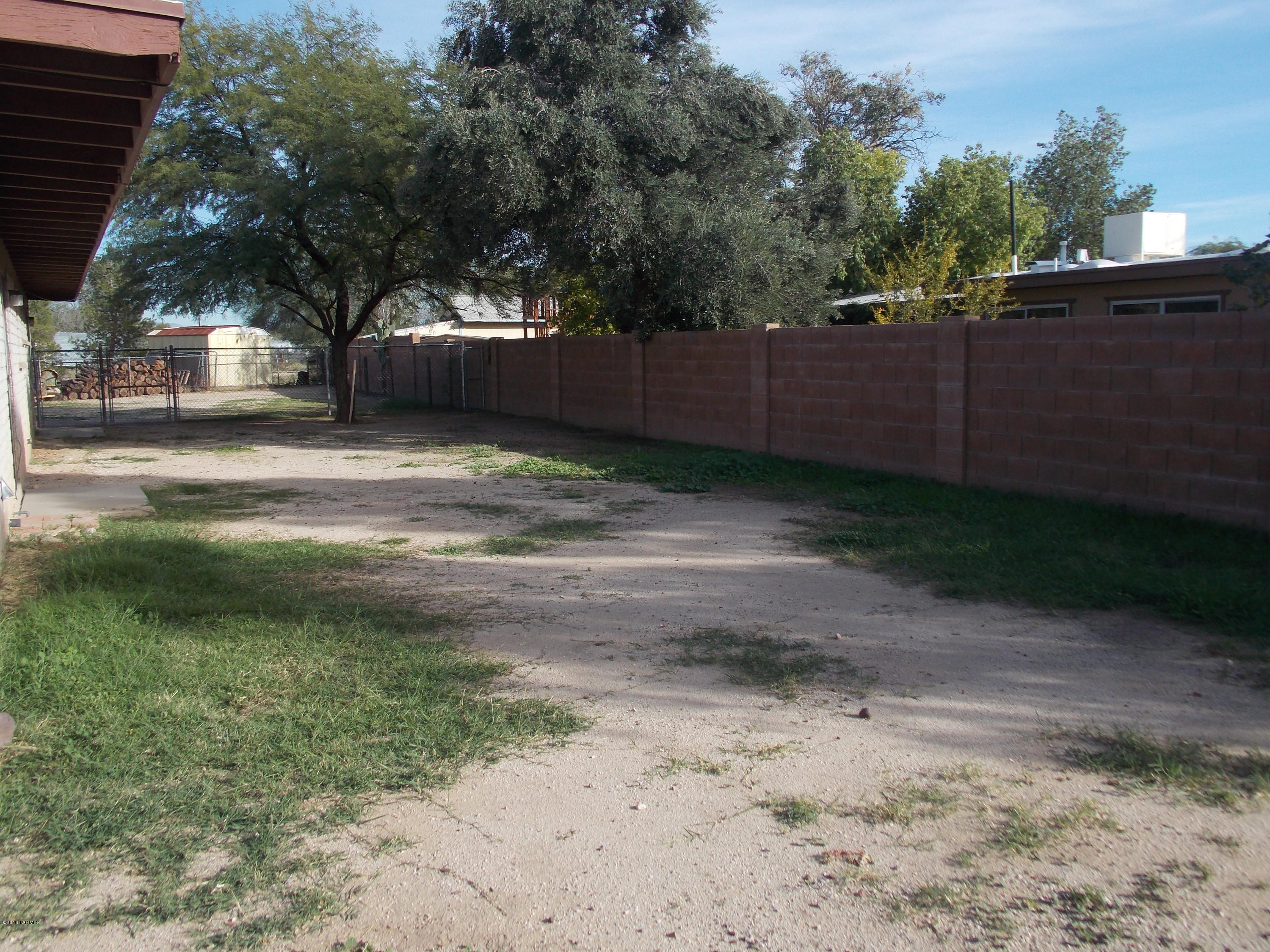 Casas Adobes Park (1-93) - Residential Lease