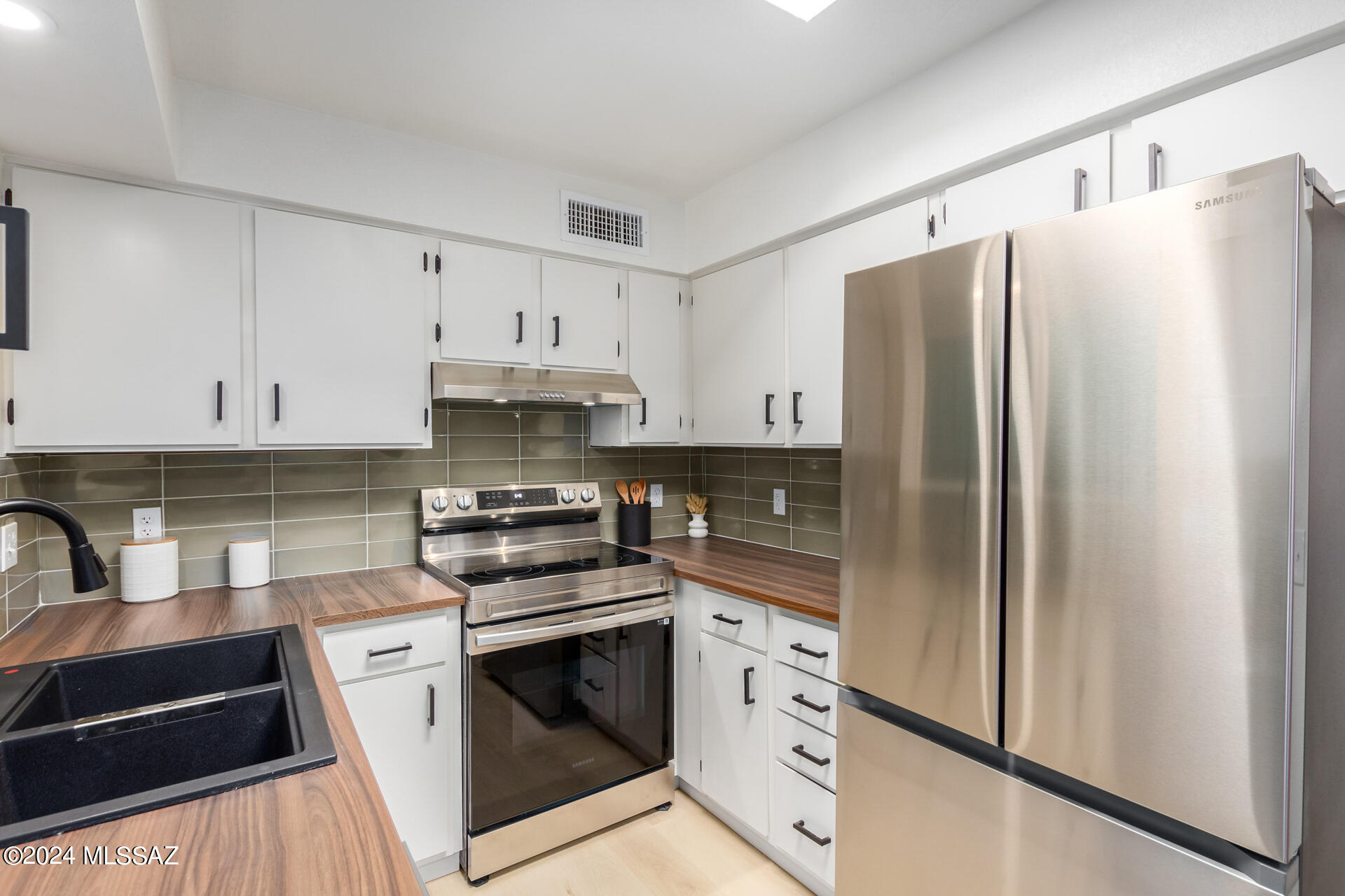 Spanish Meadows Twnhss (1-105) - Residential
