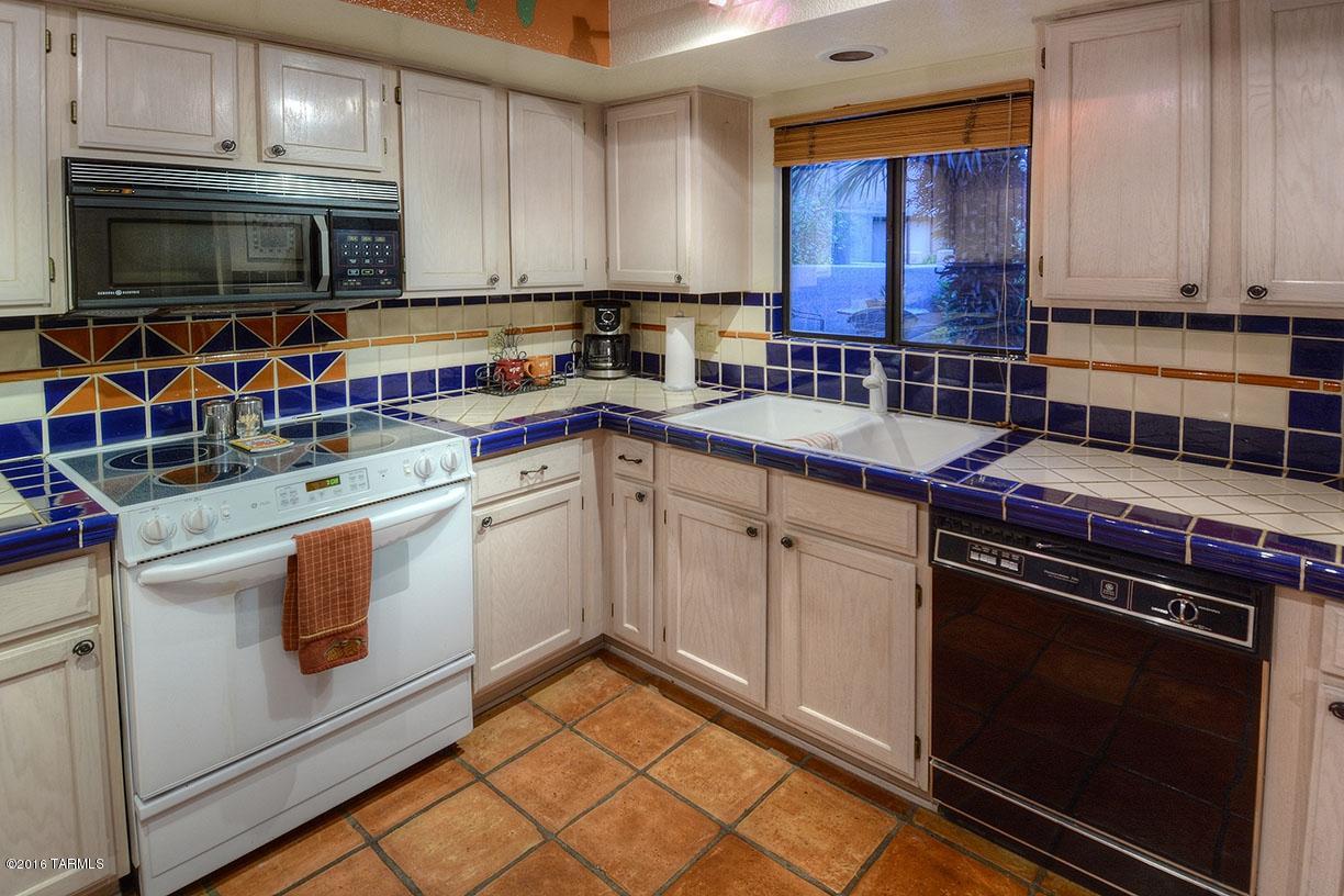 Ventana Canyon Golf Villas - Residential