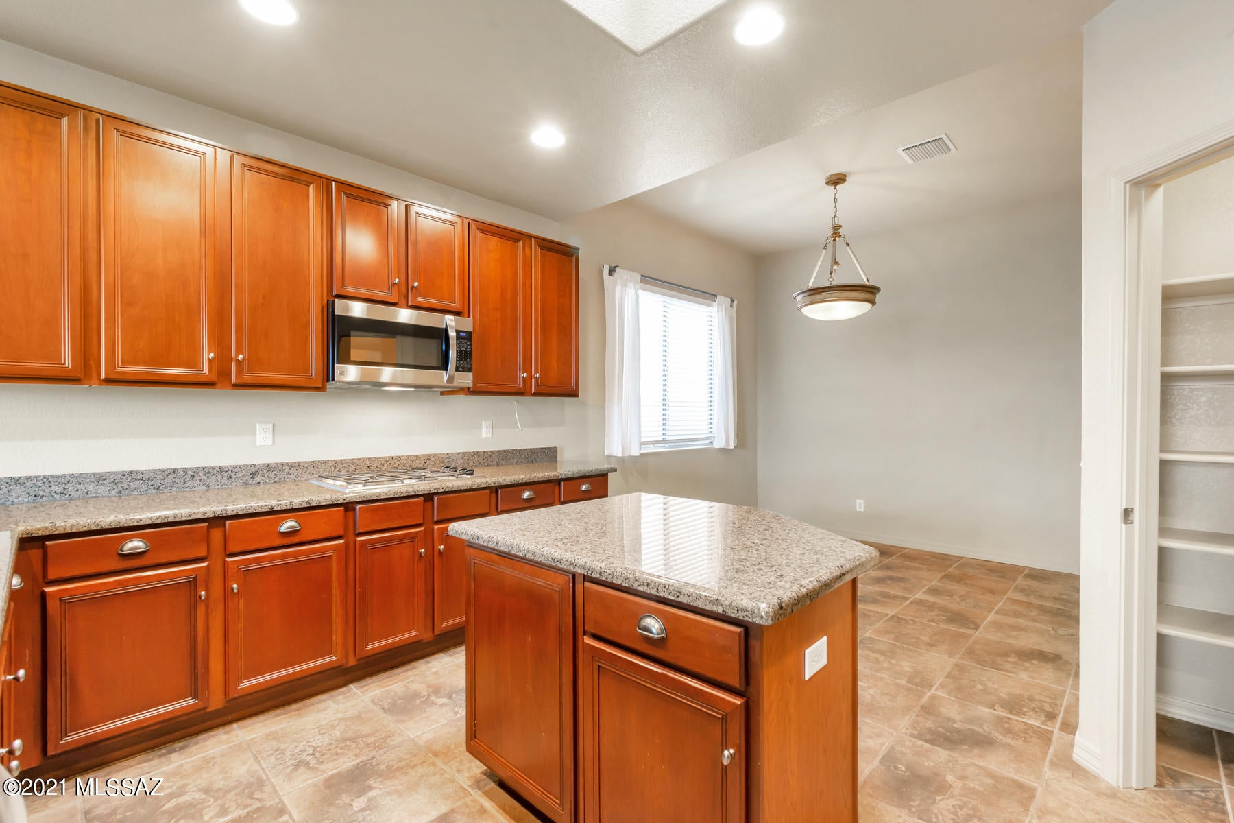 Rancho Del Lago (466-540) - Residential Lease