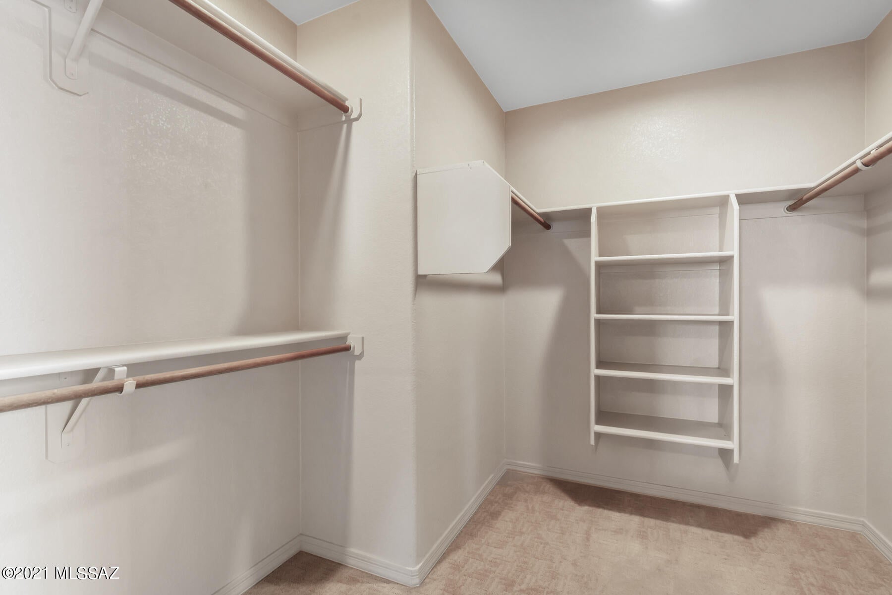 Rancho Del Lago (466-540) - Residential Lease