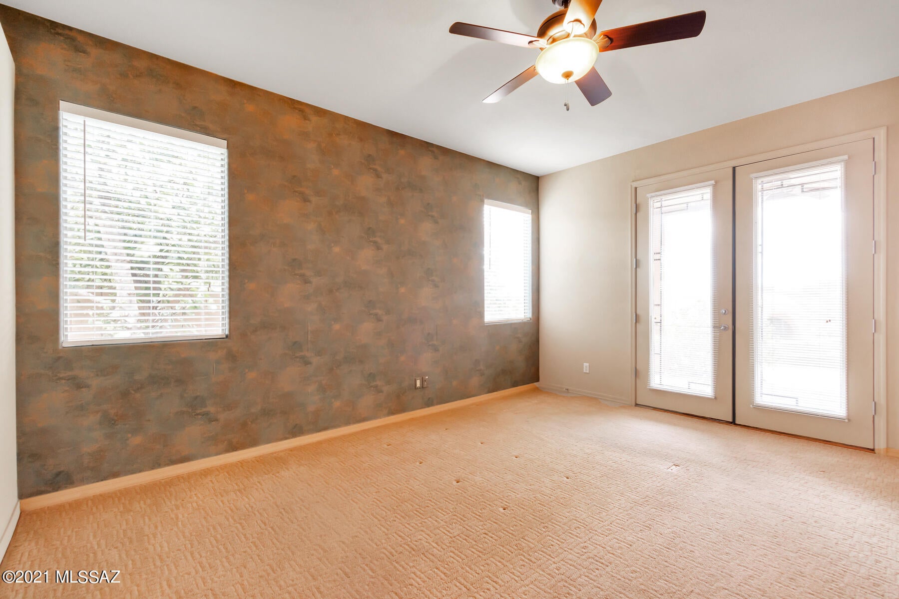 Rancho Del Lago (466-540) - Residential Lease