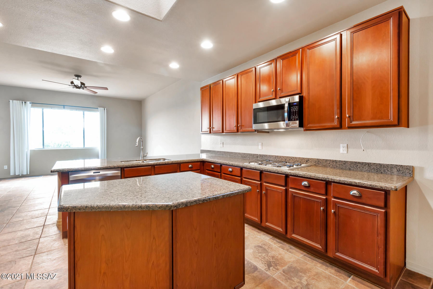 Rancho Del Lago (466-540) - Residential Lease