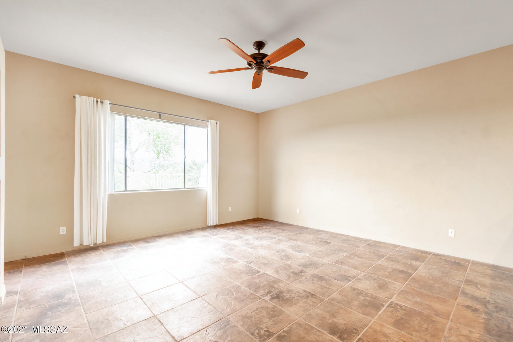 Rancho Del Lago (466-540) - Residential Lease
