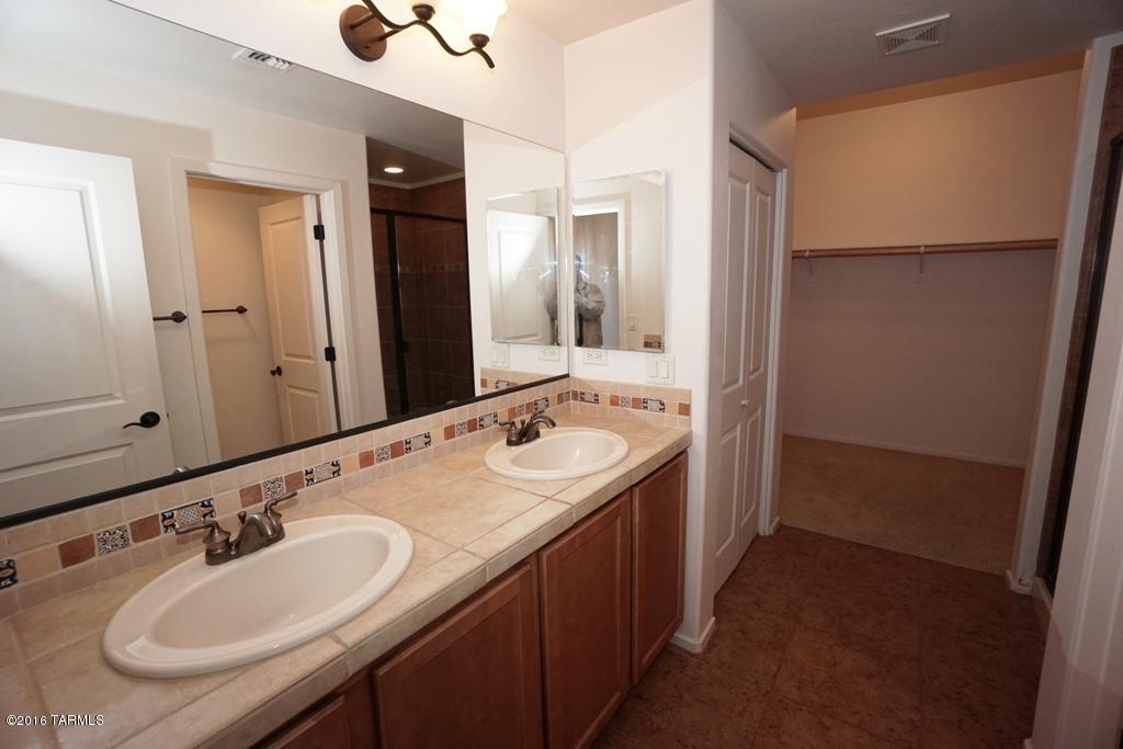 Placita Escondida Bldgs 18-20 Units 1-204 - Residential