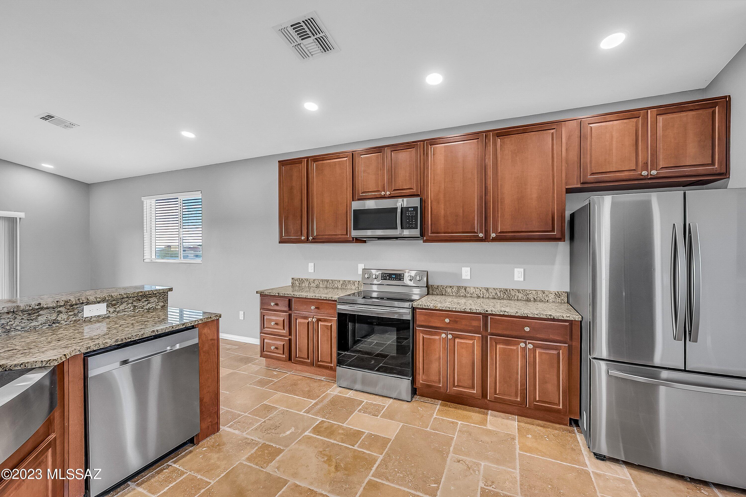 New Tucson Unit NO. 4 (1-203) - Residential