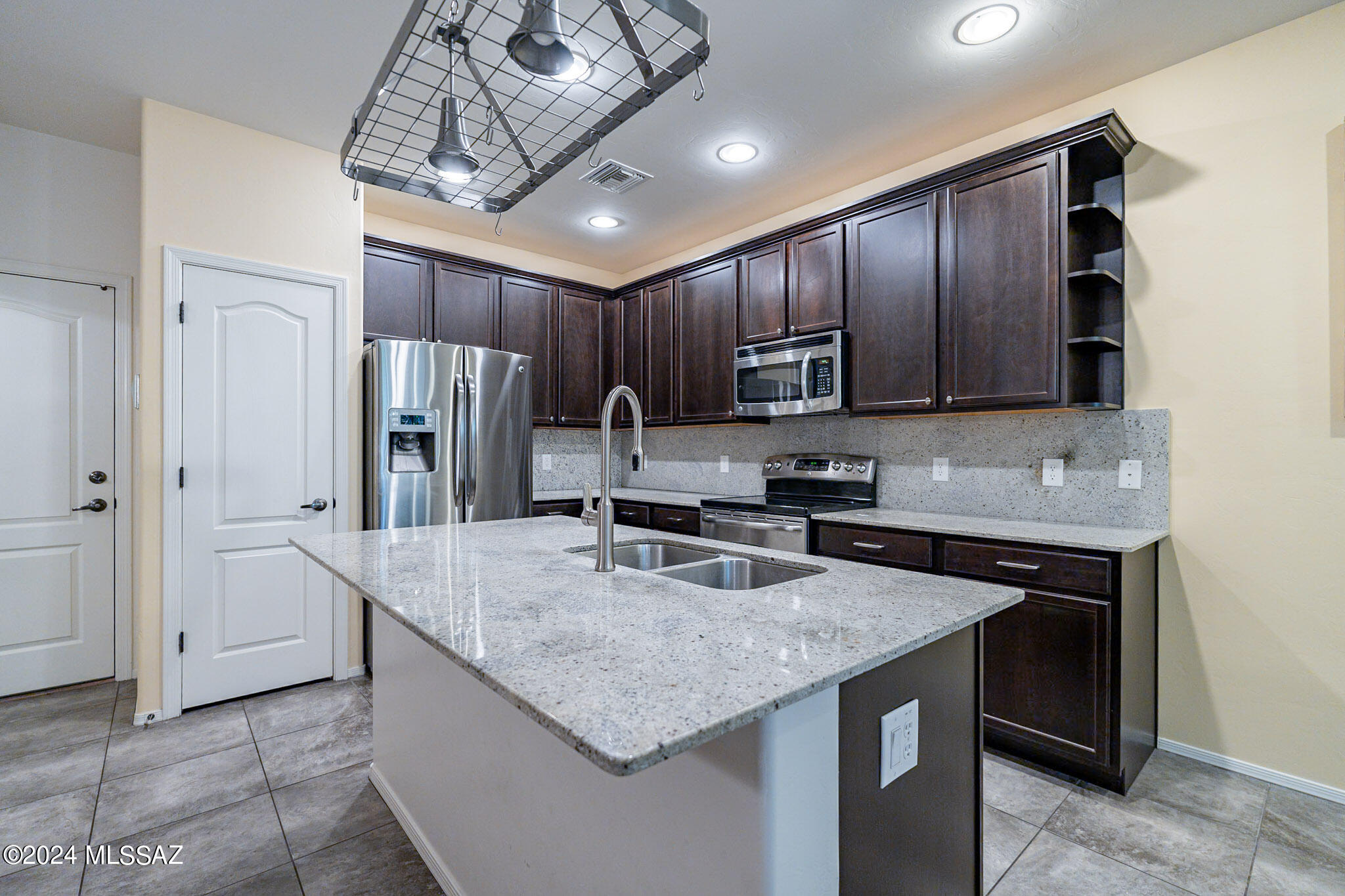 River Walk (1-140) - Residential