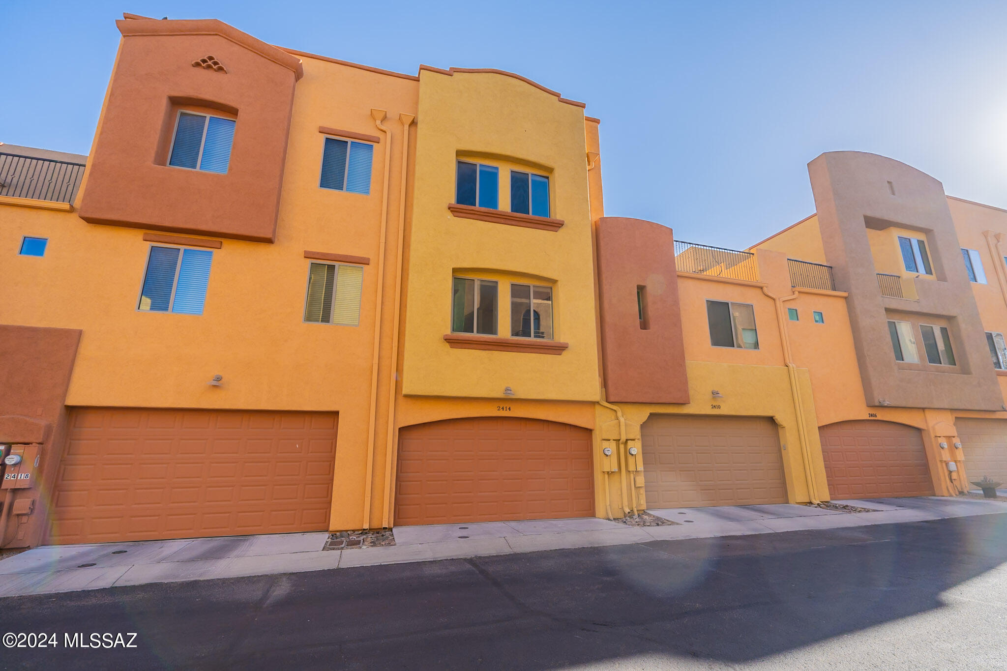 River Walk (1-140) - Residential