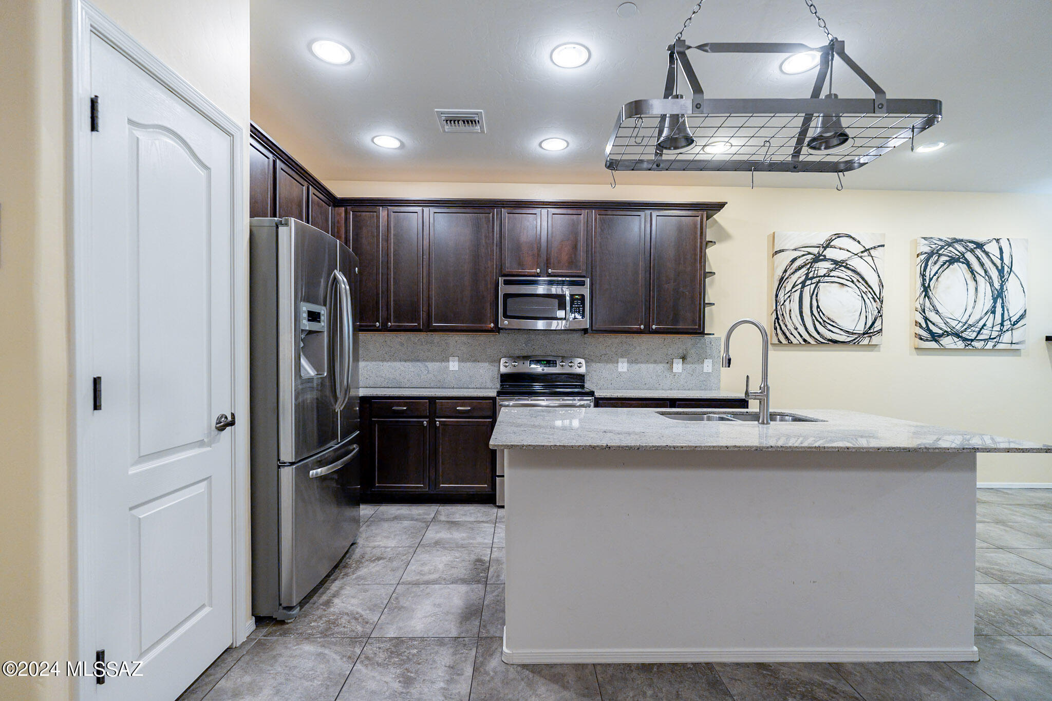 River Walk (1-140) - Residential