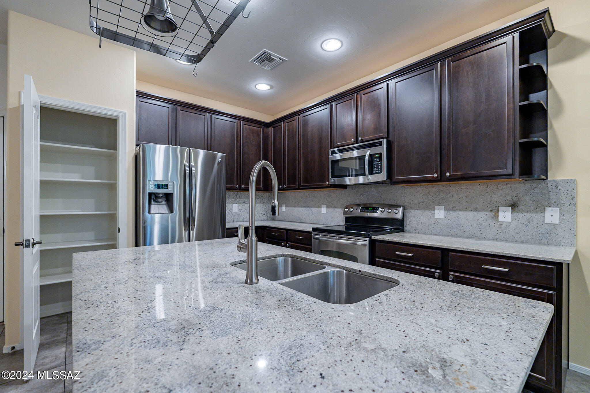 River Walk (1-140) - Residential