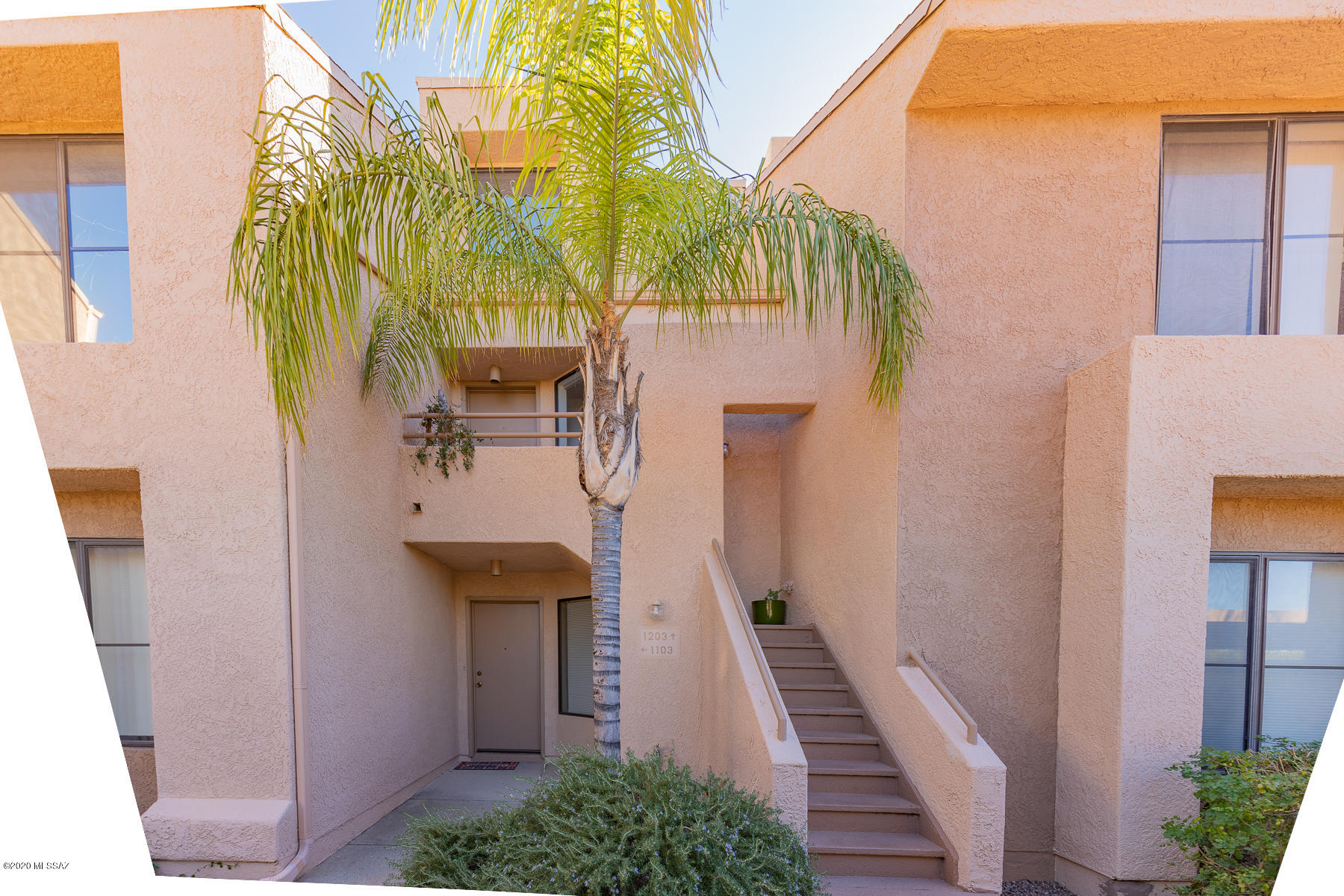 Price Range between $215,000 and $230,000. 
 Updated 3 bedroom 2 bath condo ready for you !
 This amazing Central foothills   condo 
 Is located in the gated community ''Dakotah Hills''   updated with new flooring, new baths, kitchen and  appliances enhancing the open ambiance with the vaulted ceilings. this unit has been decorated to perfection!