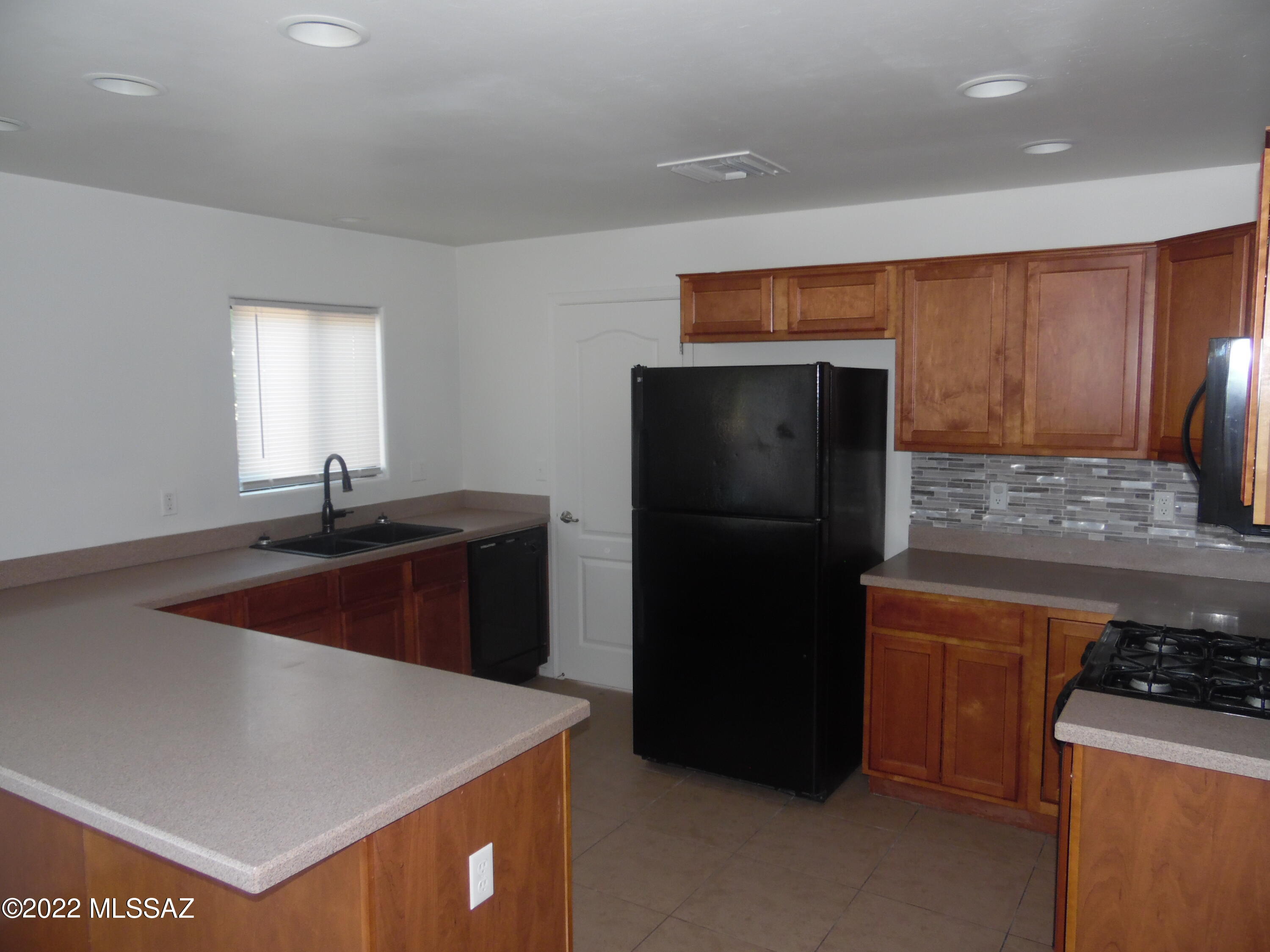 Limberlost Terr II Townhouses - Residential Lease