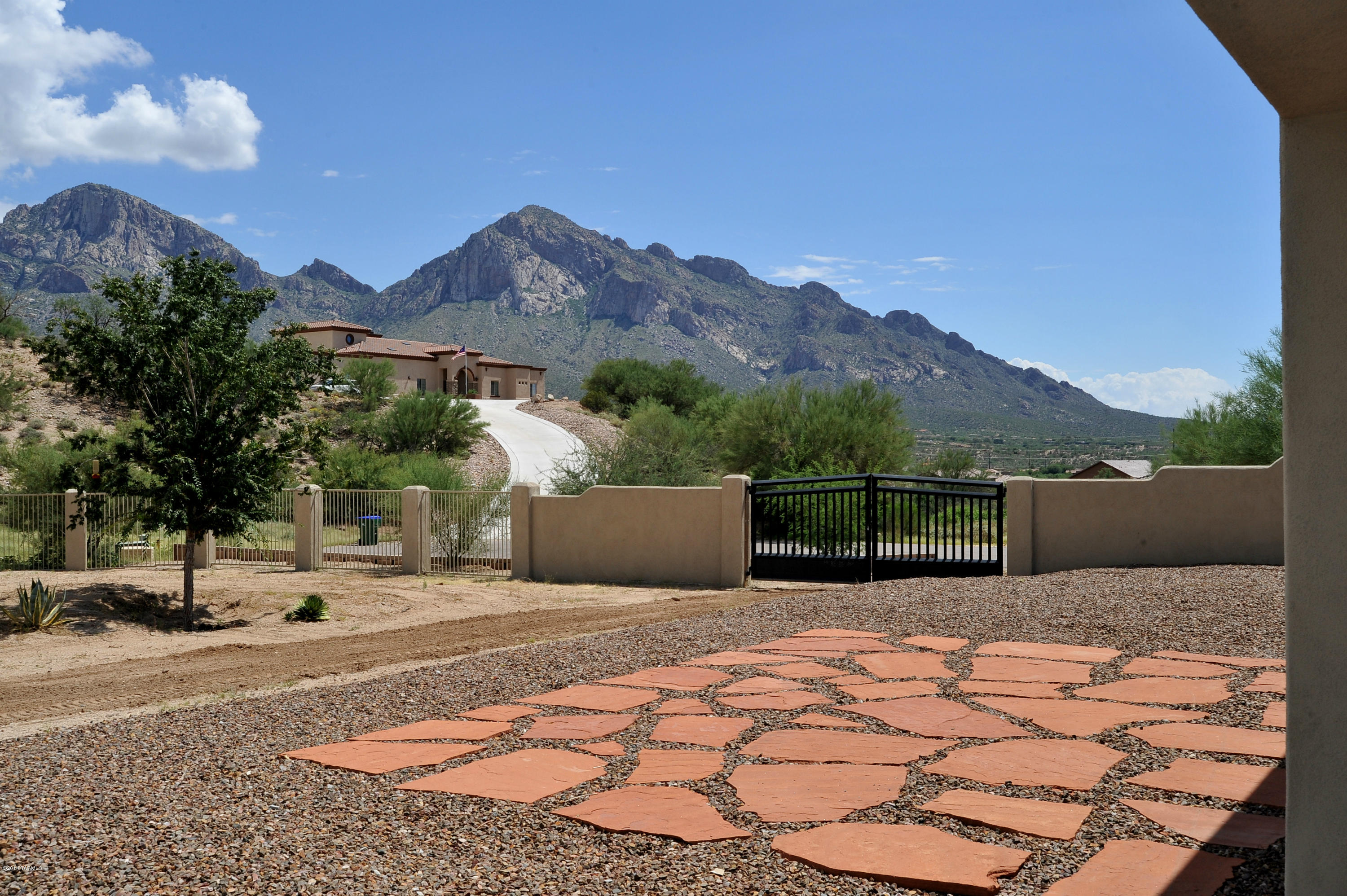 Canada Del Oro Estates - Residential