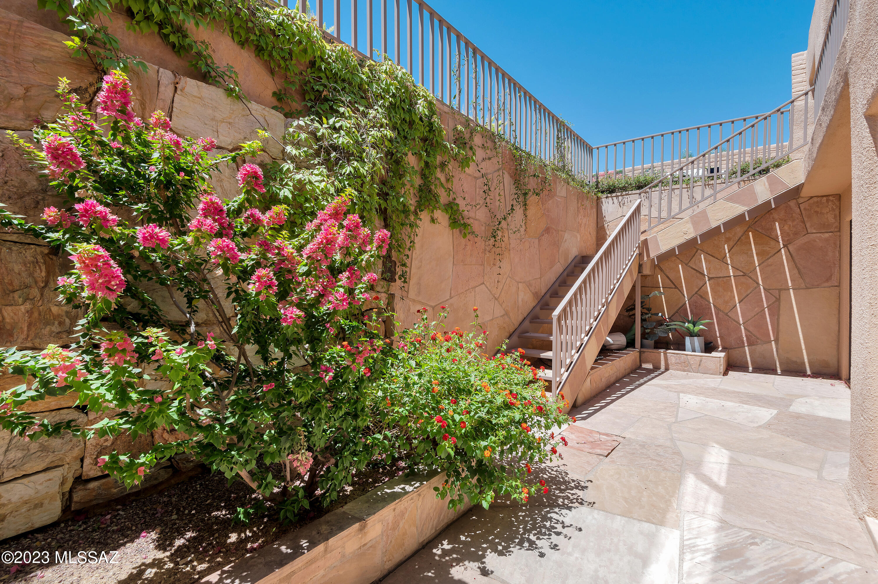 Finisterra II (211-302) - Residential