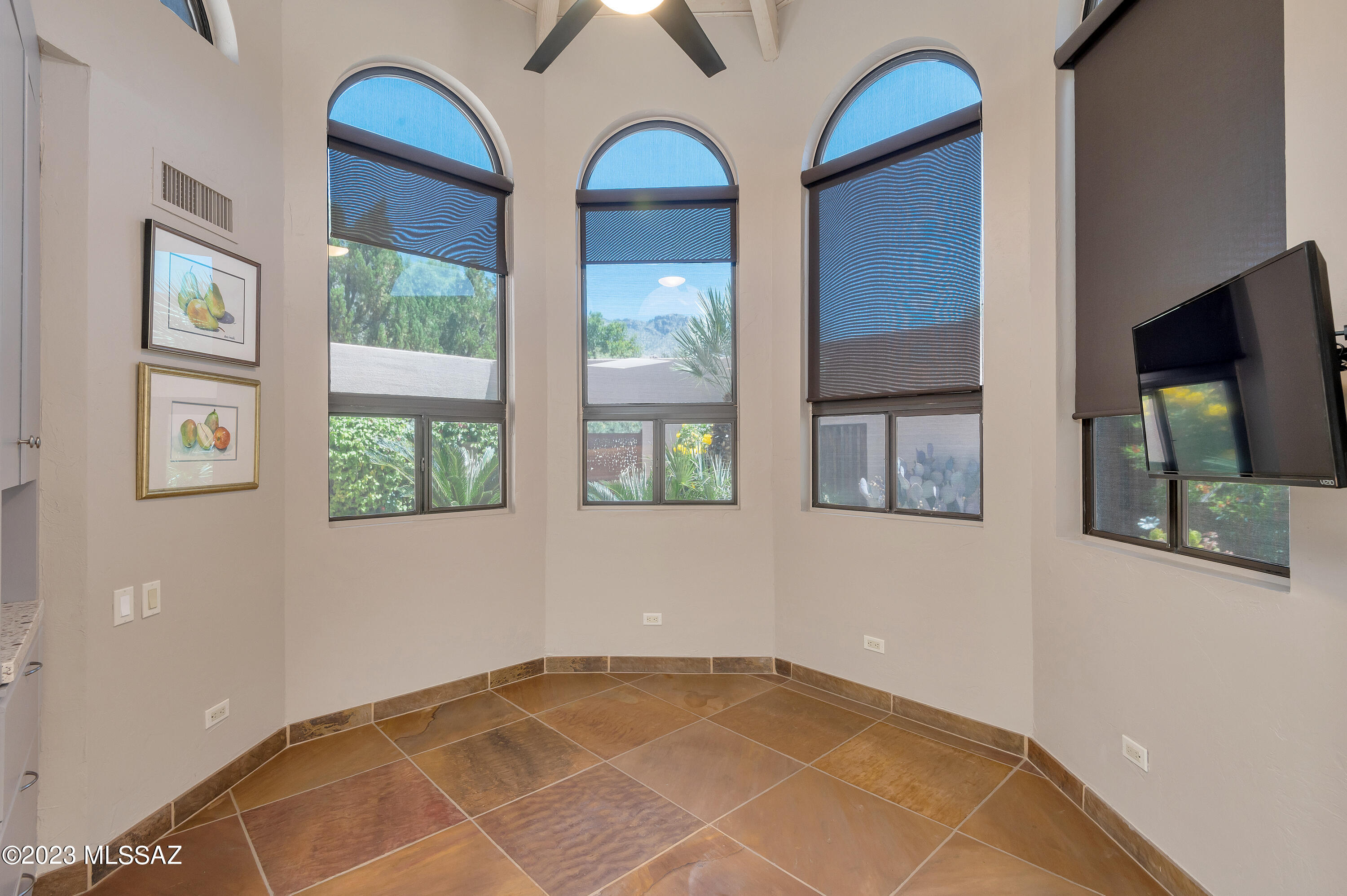 Finisterra II (211-302) - Residential