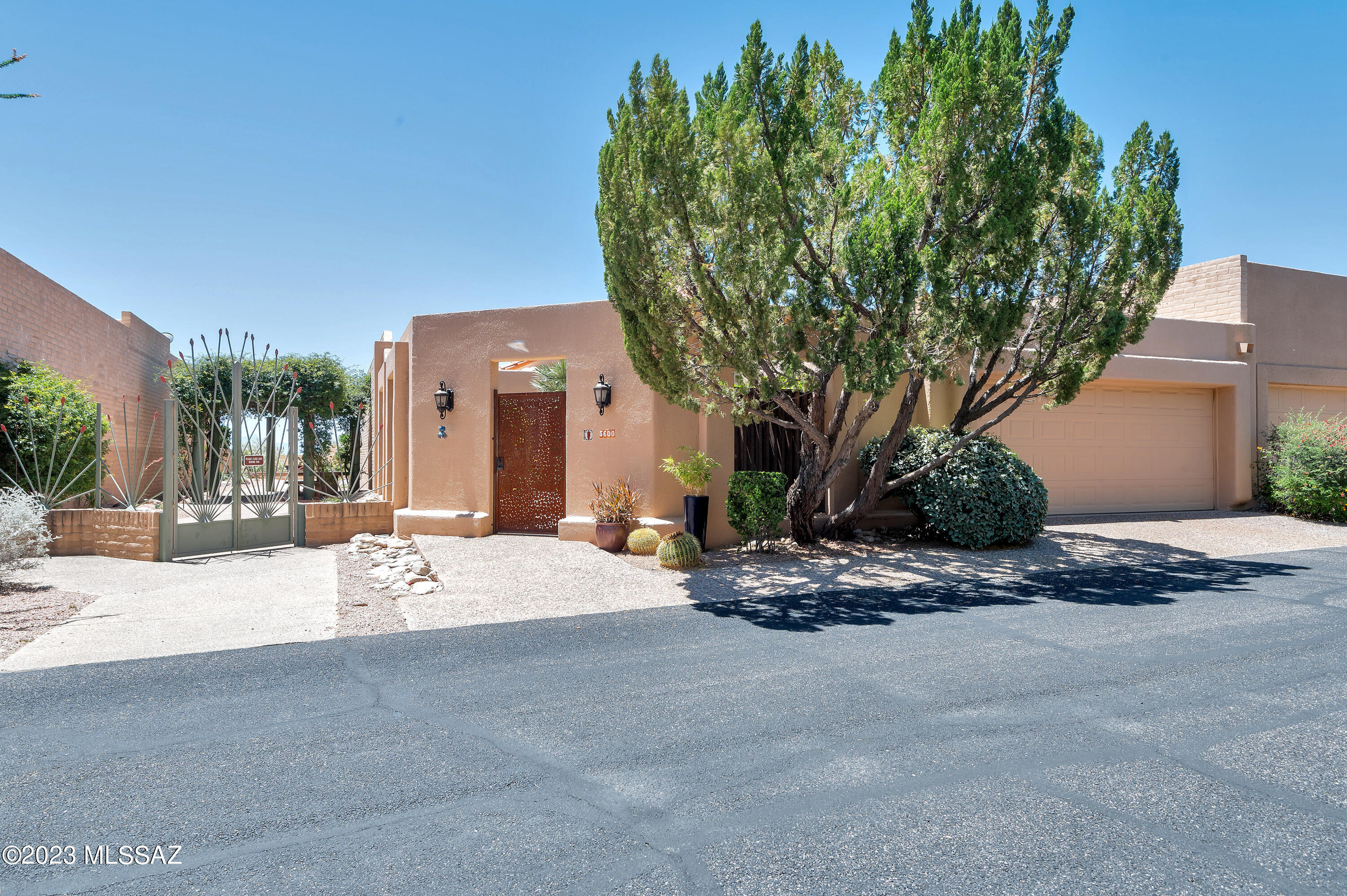 Finisterra II (211-302) - Residential