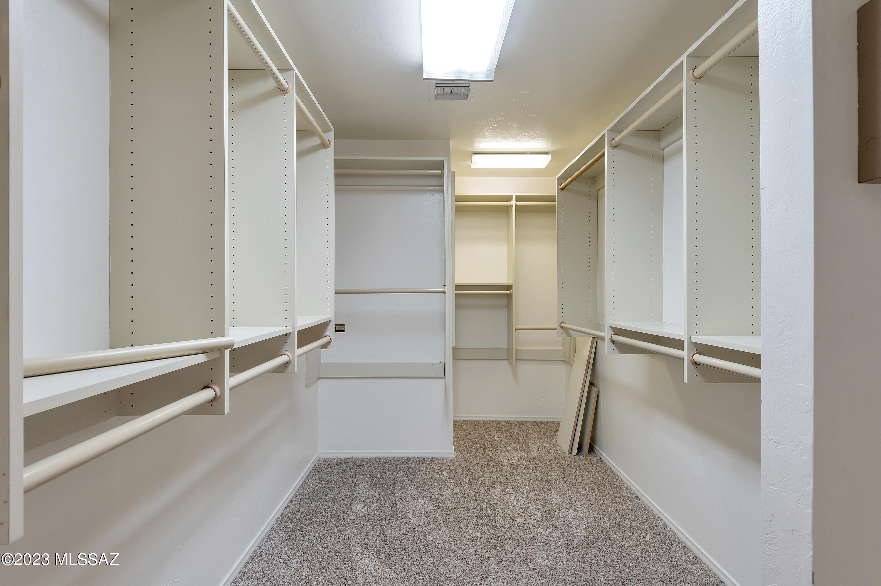 Finisterra II (211-302) - Residential