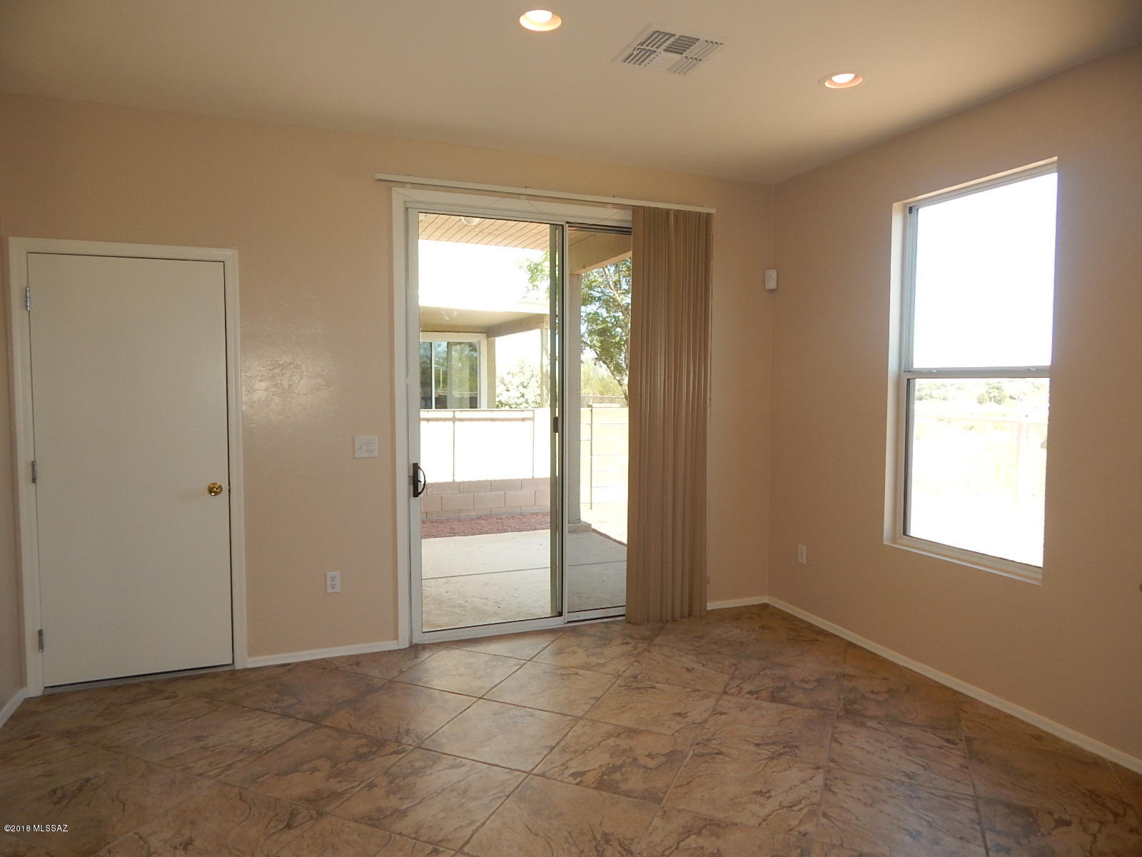 Pantano Overlook - Residential