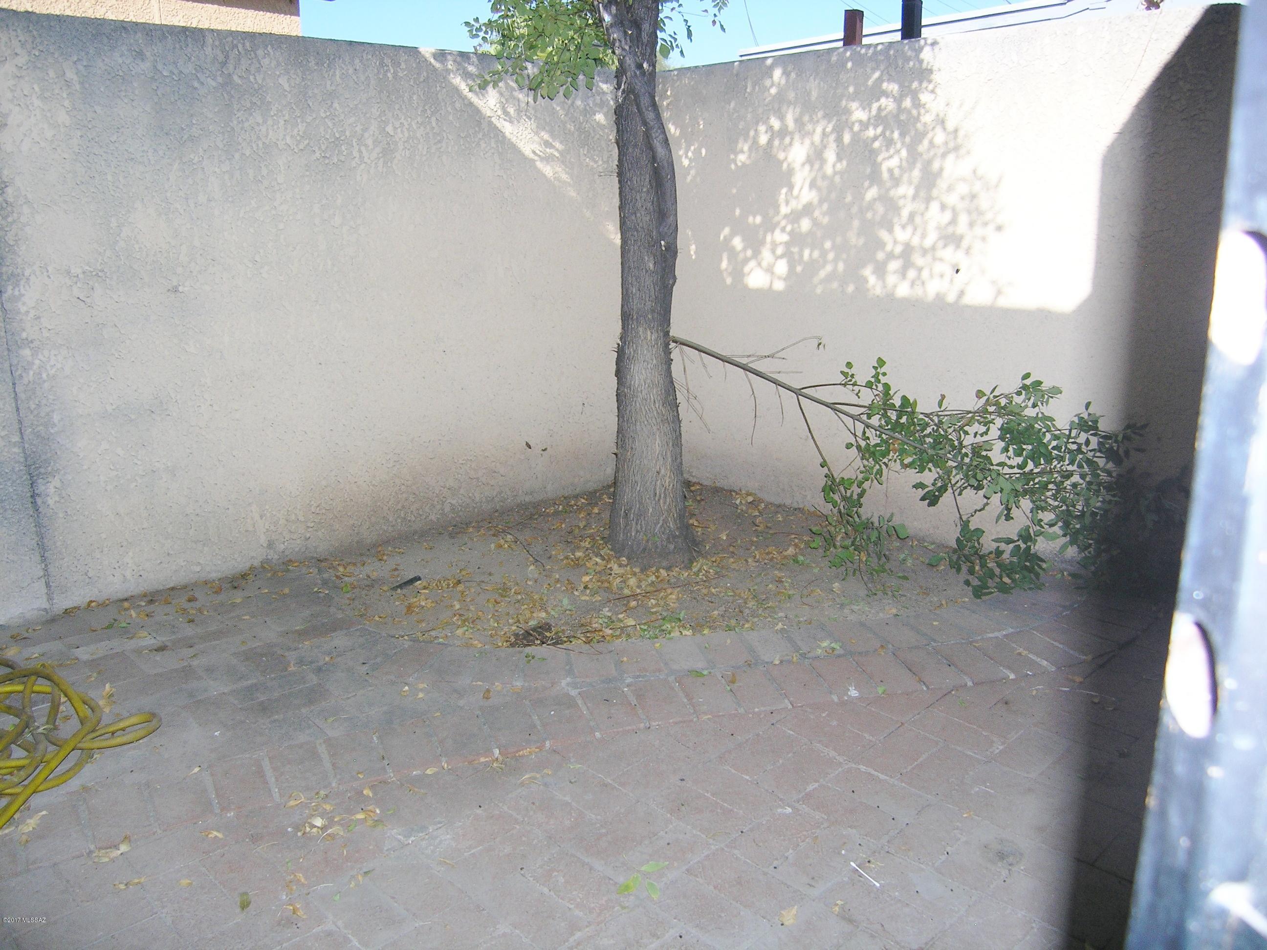 Encanto Place Townhomes (1-23) - Residential