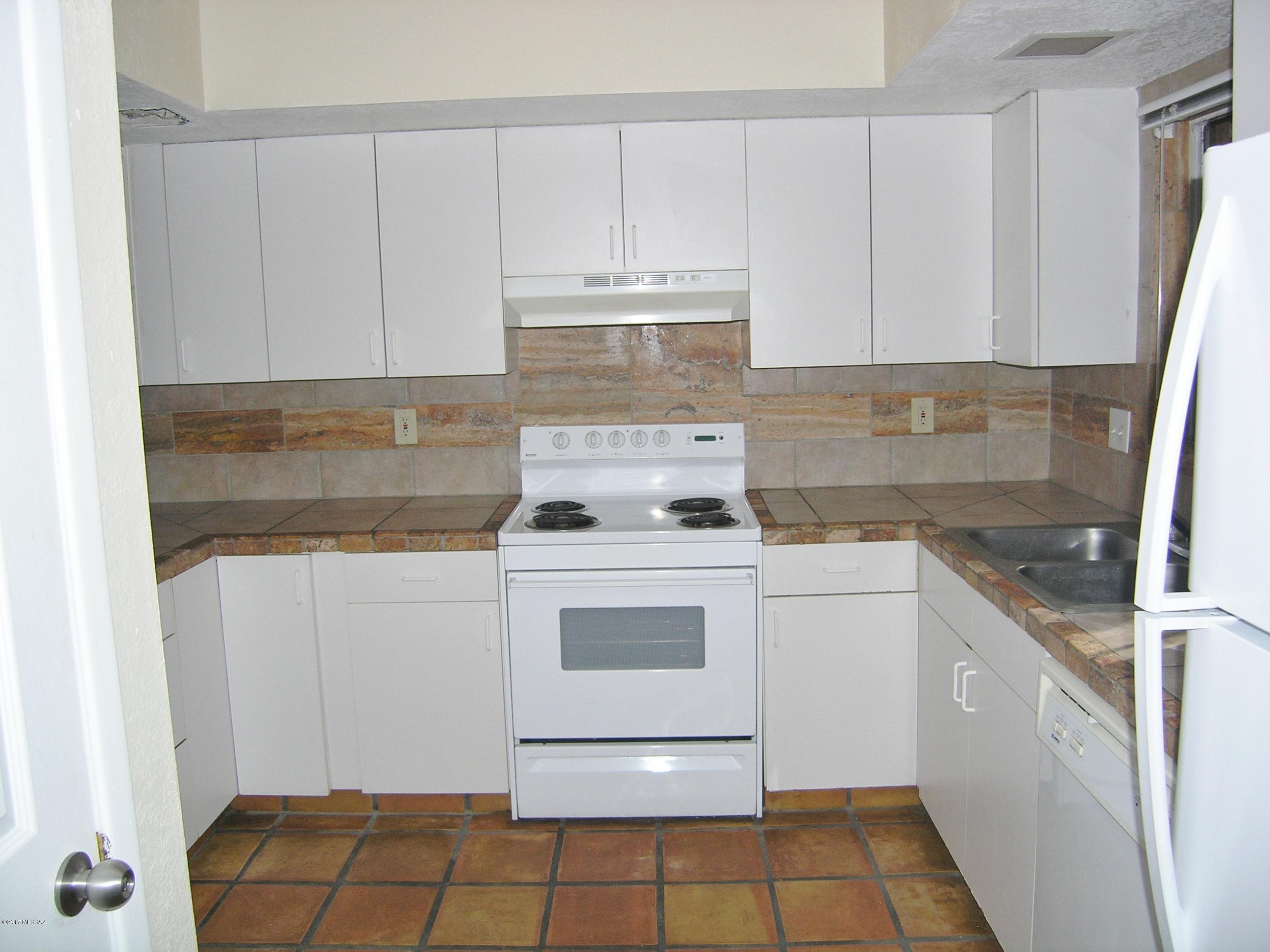 Encanto Place Townhomes (1-23) - Residential