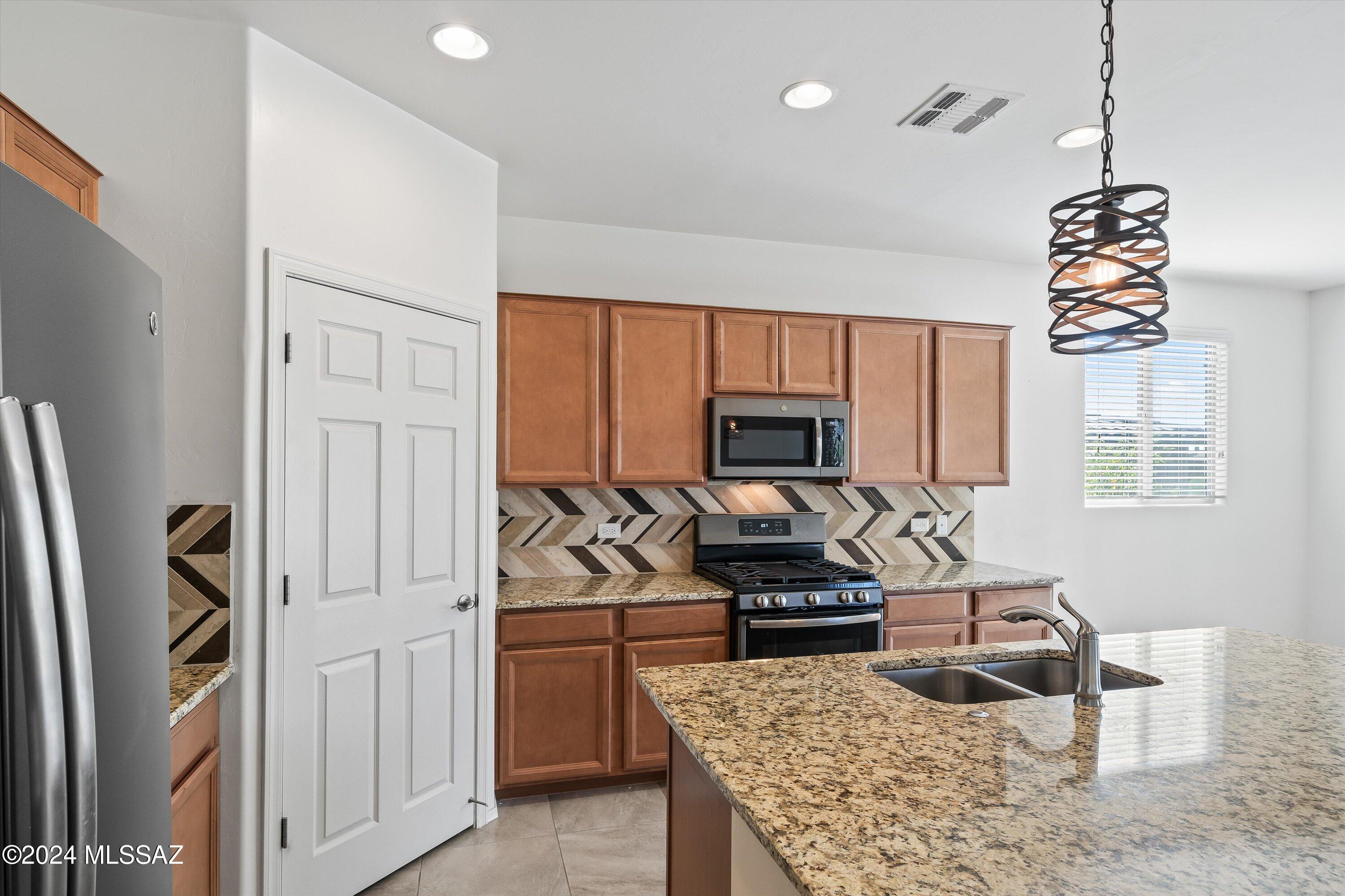 Starr Ridge (1-105) - Residential