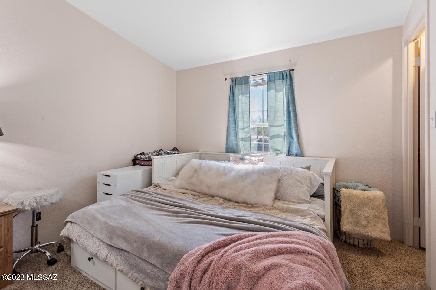 Unsubdivided - Residential Income