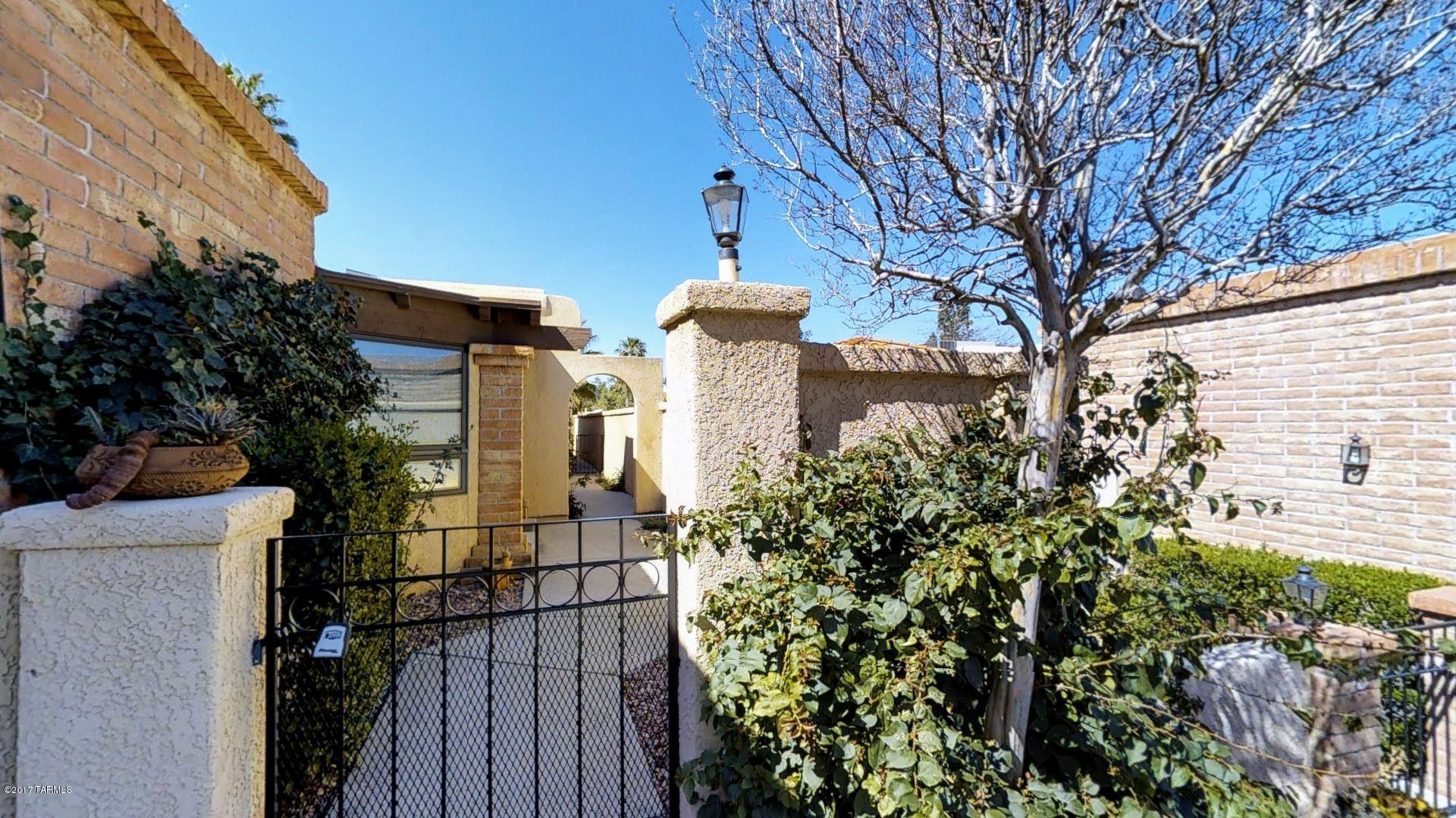 Valle Del Oro Townhomes (1-90) - Residential