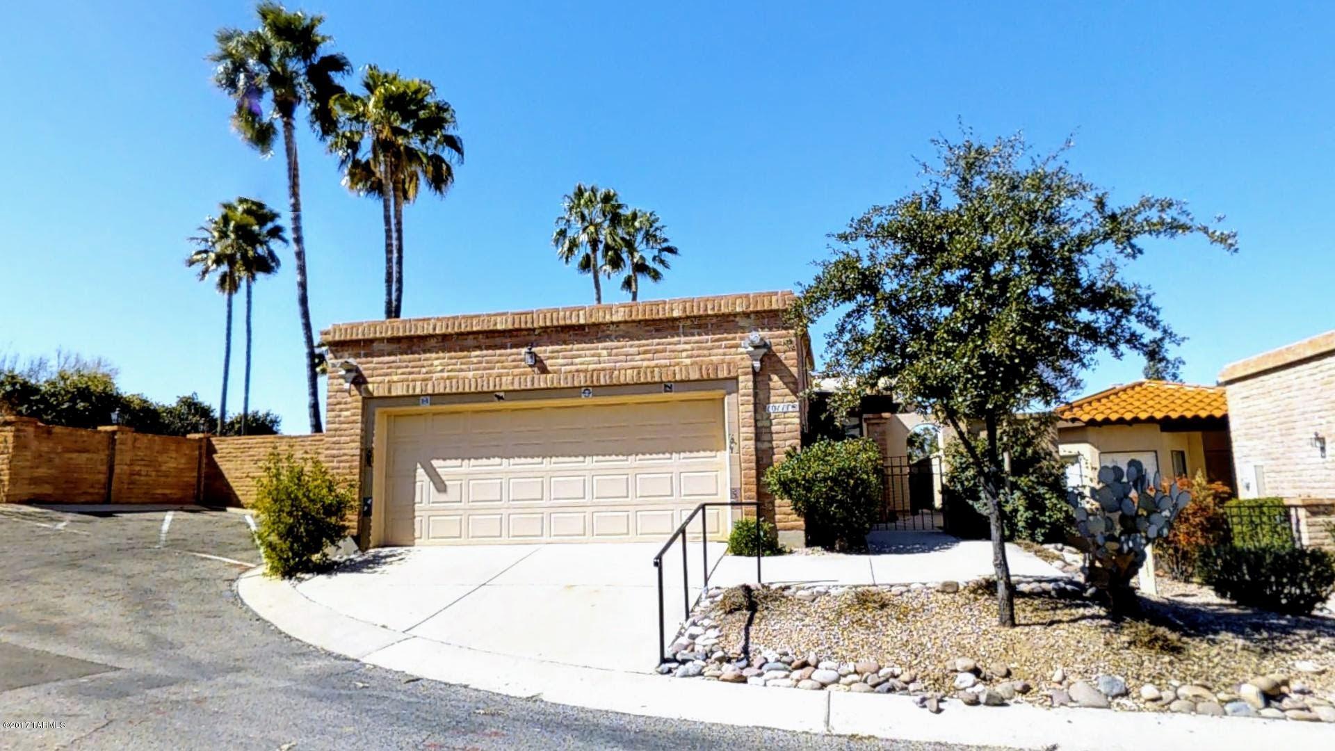 Rare Freestanding Unattached Townhome in this quaint community nestled in OVCC. Move-in ready with brand new carpet & tile. 1770sf home is a true 3 bedroom. Remodeled kitchen w/wood flooring & new counters has cozy bonus room that connects the area between kitchen and garage for a fully enclosed entry with your shopping bags. Split BR plan, 3rd bedroom makes a great den or office w/french doors and outside patio access. Large Family Room has Fireplace & Wet bar and room for dining or game table. Generous Master Bedroom, Bath has walk-in shower and separate walk-in tub. Private covered and pavered back patio. Tons of storage throughout the home and garage as well as back patio closet. Walk next door to the beautiful clubhouse, pool & jacuzzi included in HOA. *Check out the 3D virtual tour**