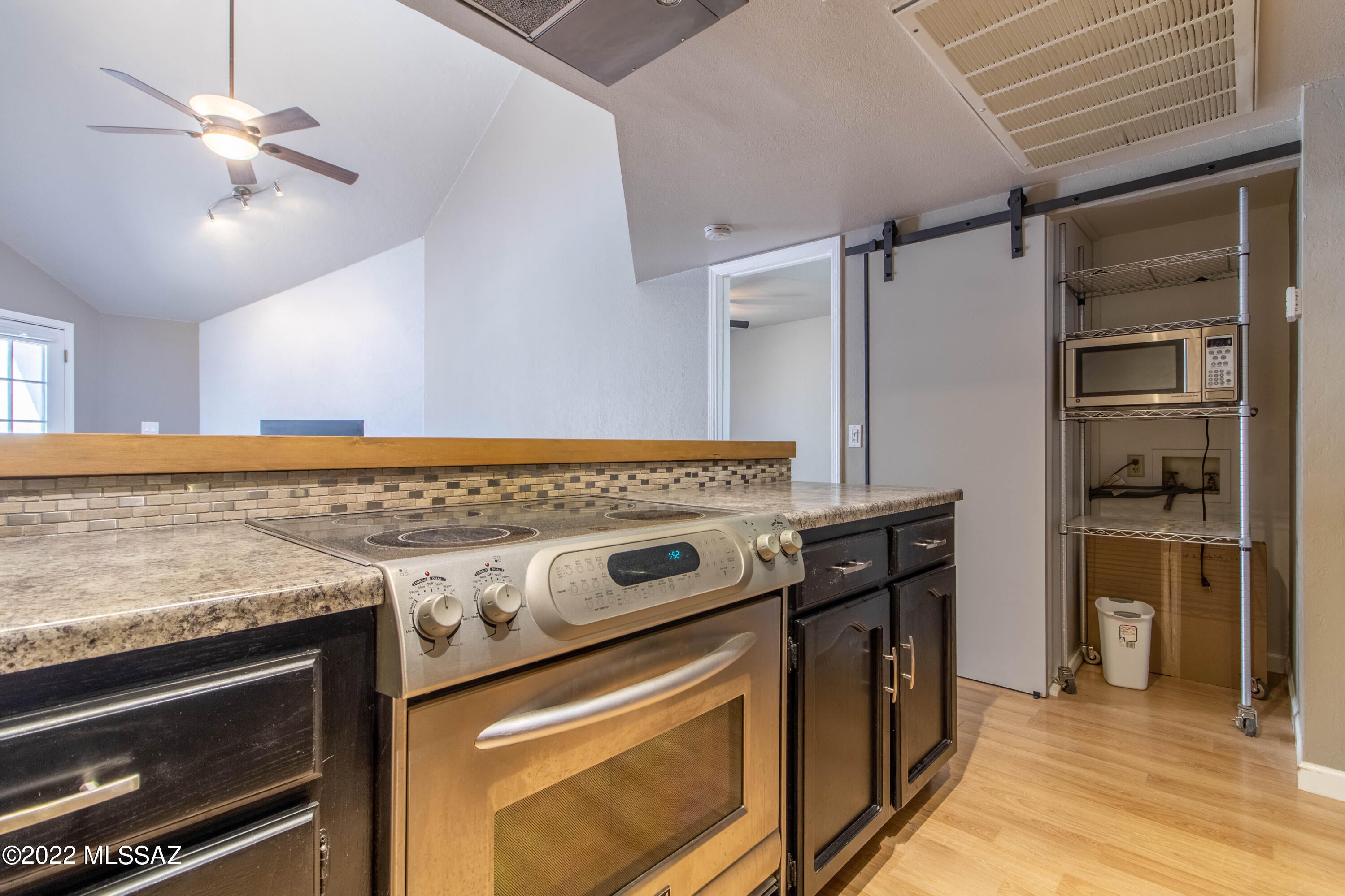 Twelve Hundred River Rd Condos - Residential Lease