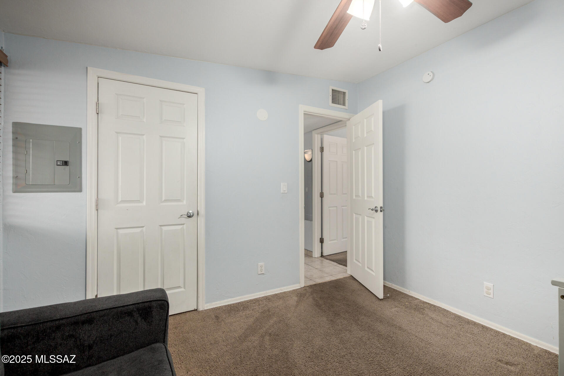 Columbus Park Condominiums (1-60) - Residential