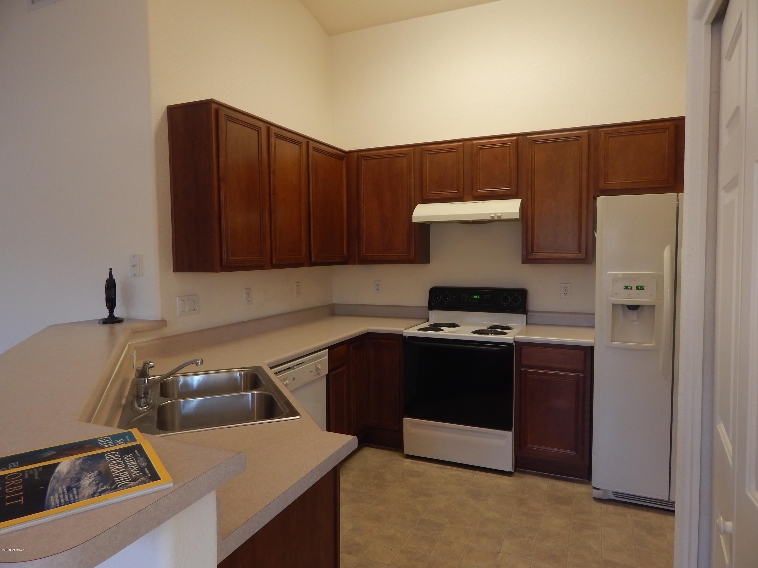 Colina De Oro (1-138) - Residential Lease