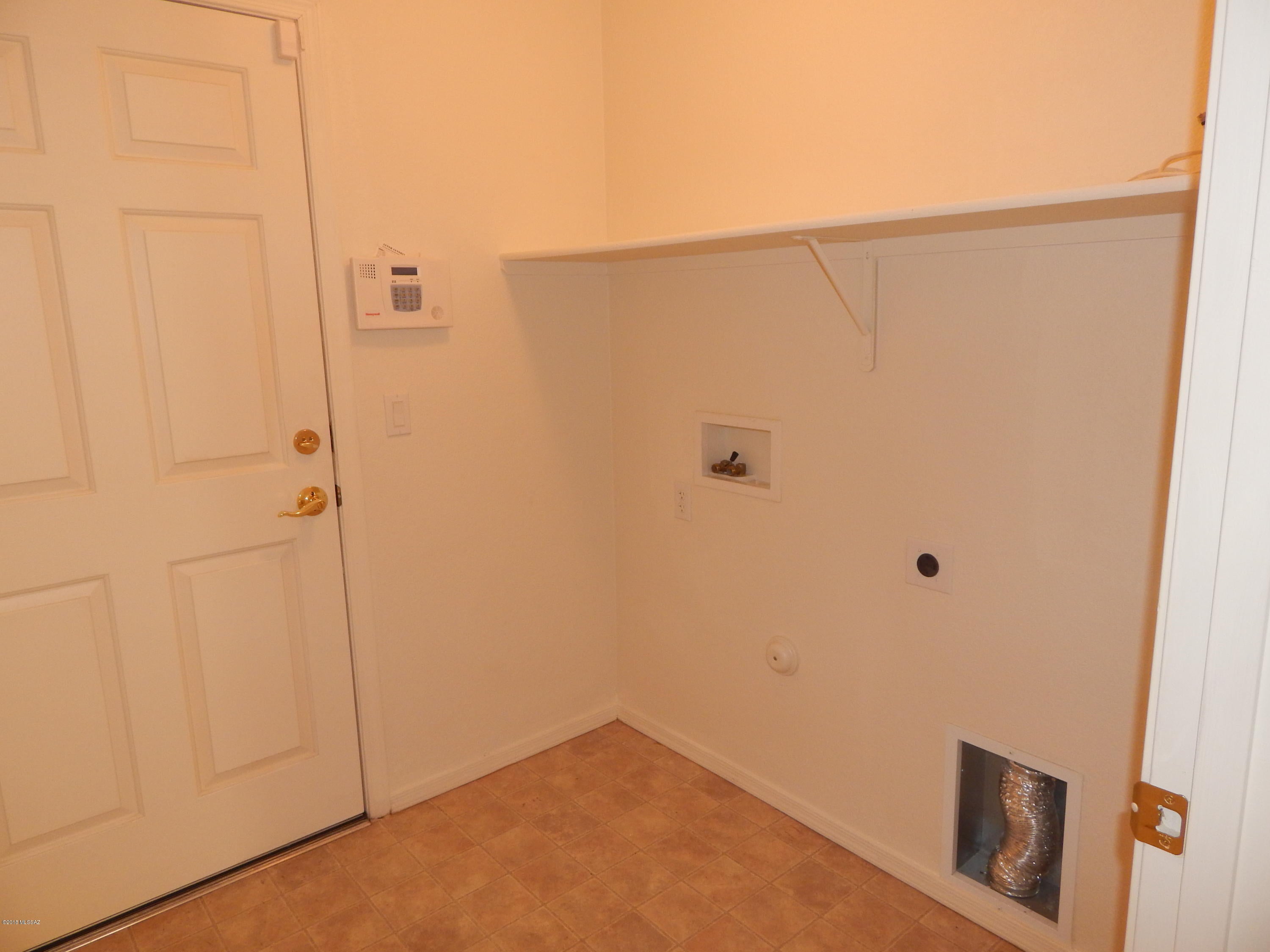 Colina De Oro (1-138) - Residential Lease