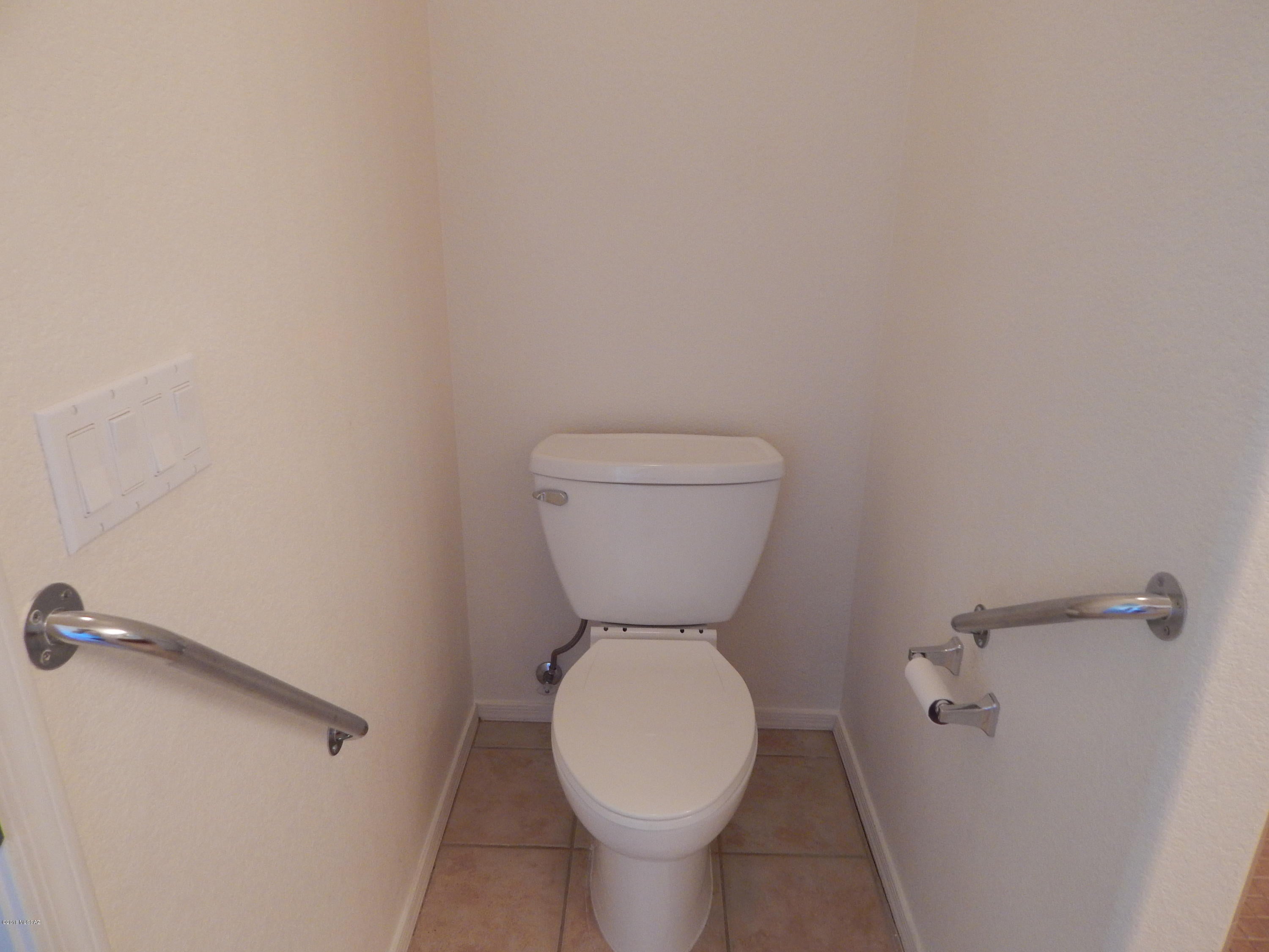 Colina De Oro (1-138) - Residential Lease
