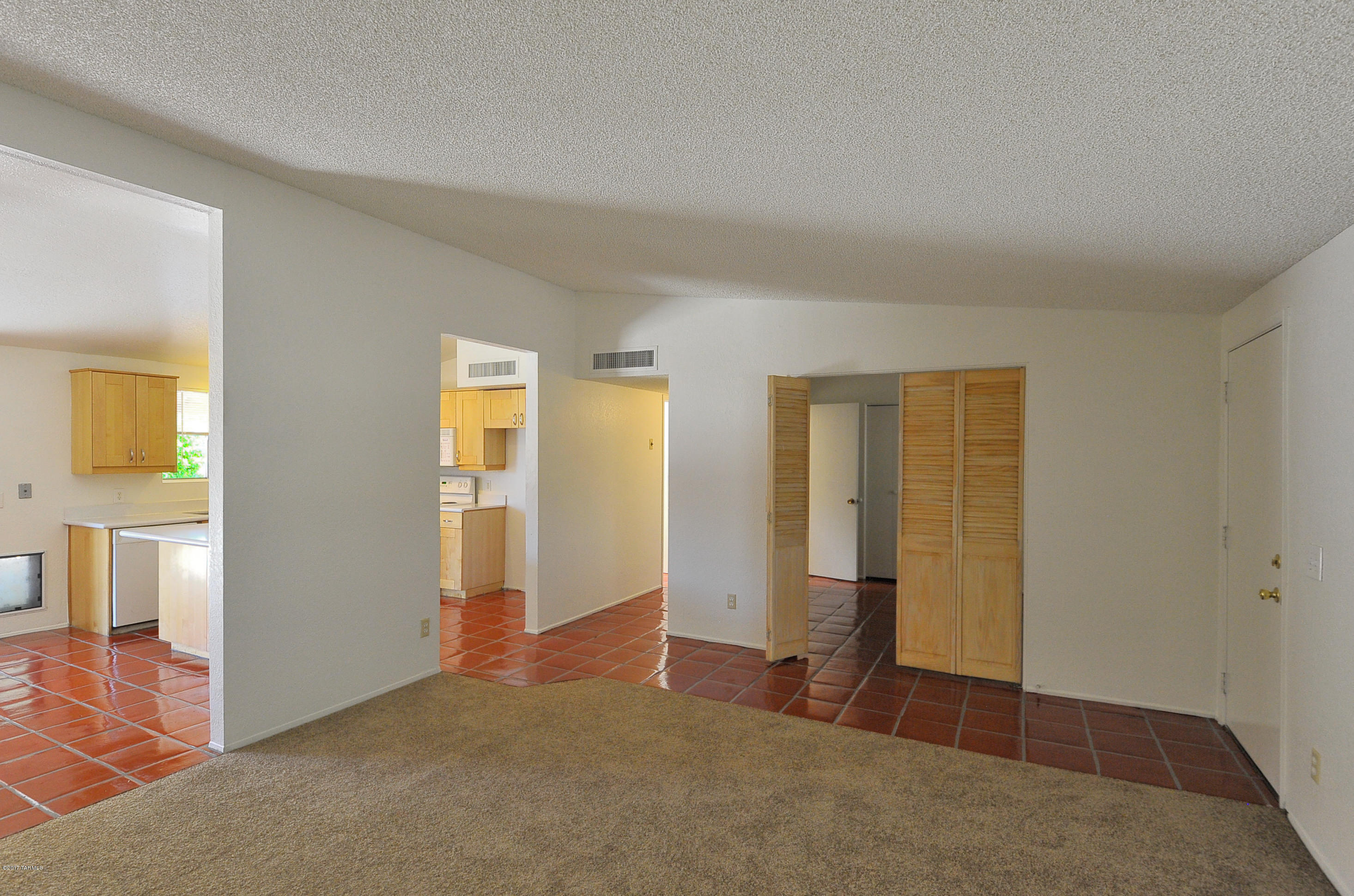 3 bedroom 2 bath at Heritage Hills .New paint, new carpet, polished saltillo tile floors, huge lot, double side gate to home, A/c, Close to schools.Ask about P#3130-Q
